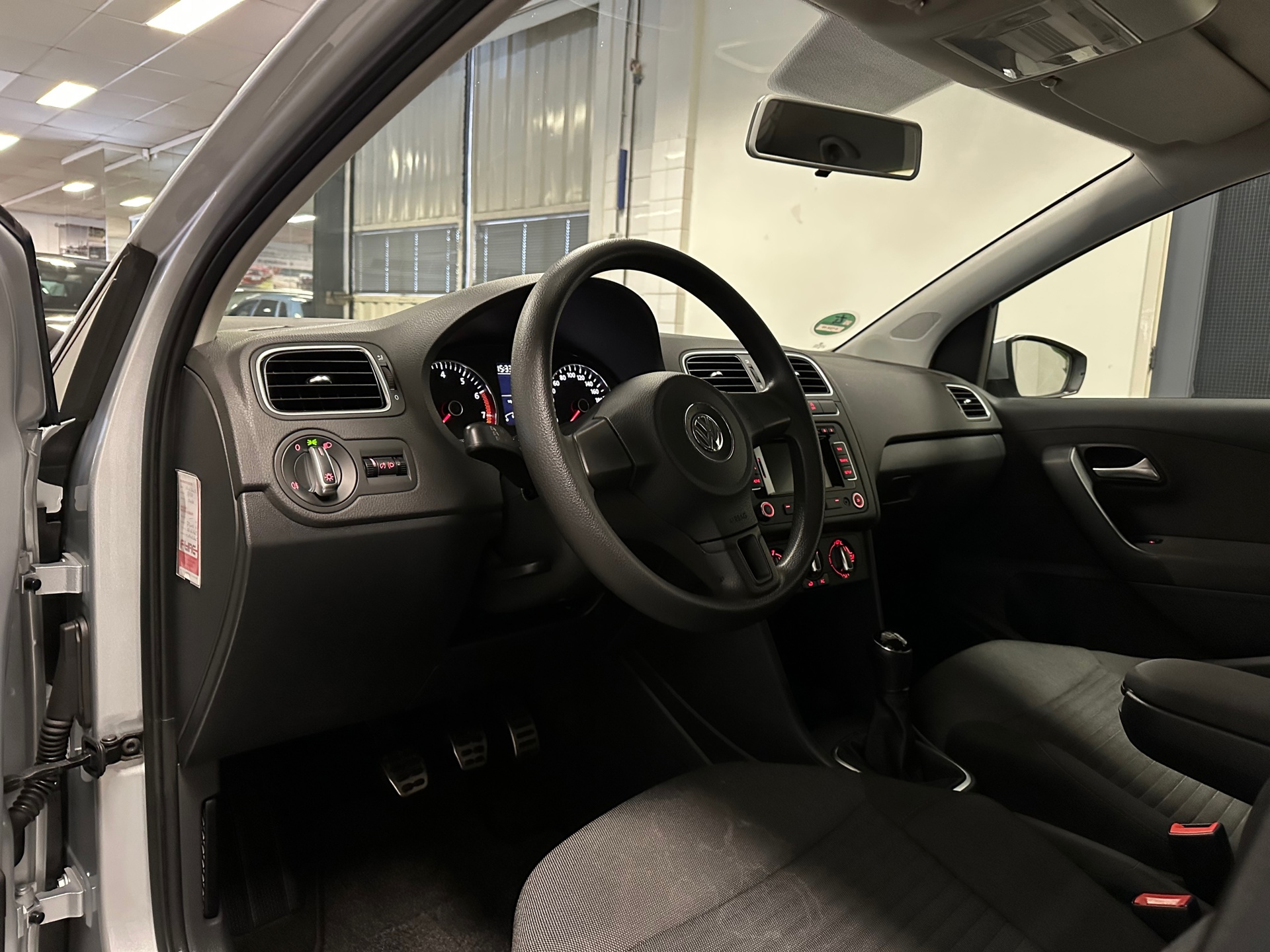 https://www.autokooy.nl//xml/images/43513281-12.JPG