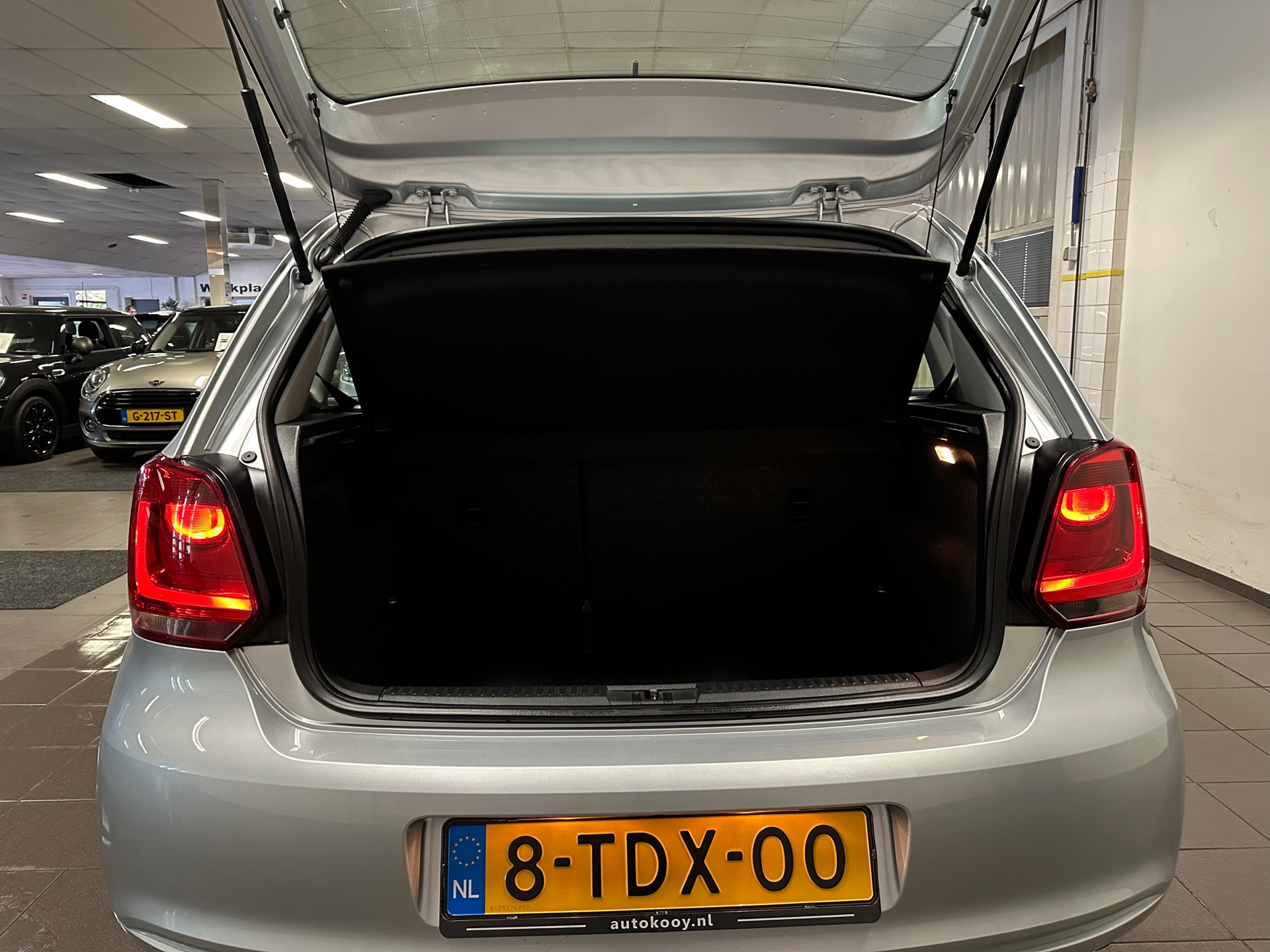 https://www.autokooy.nl//xml/images/43513281-5.JPG