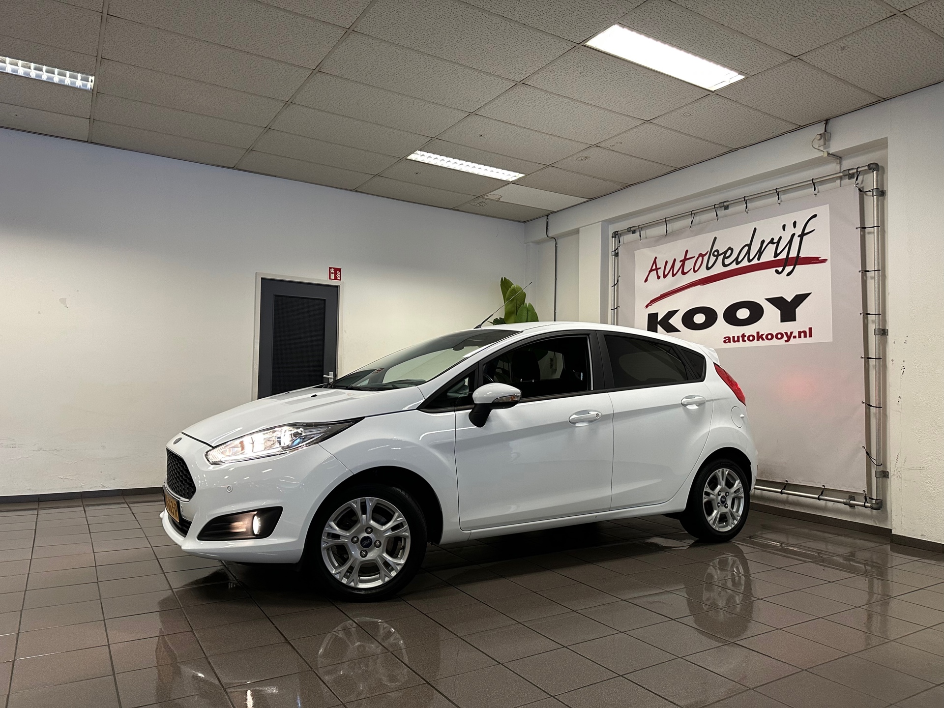 https://www.autokooy.nl//xml/images/43538808-10.JPG
