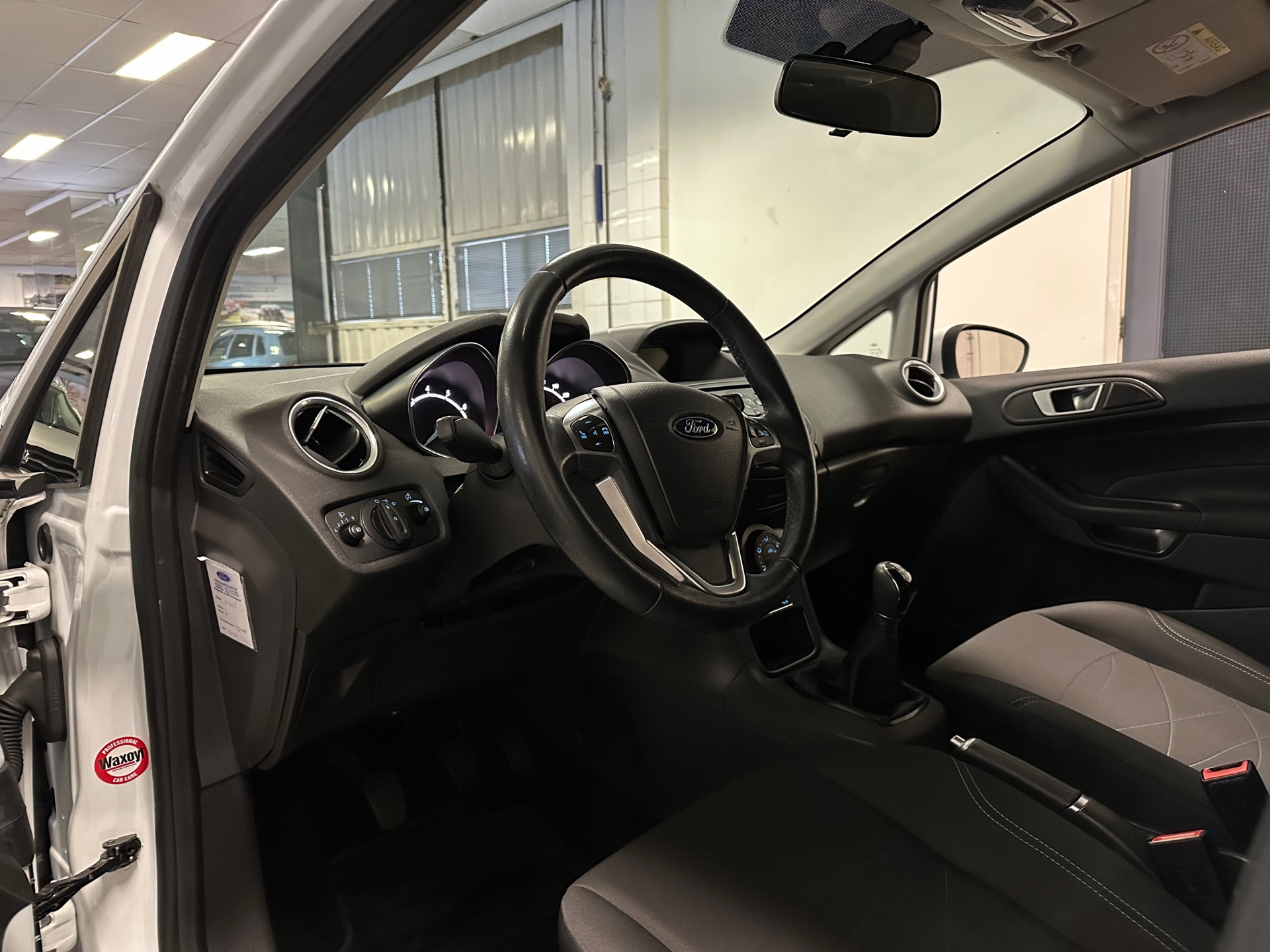 https://www.autokooy.nl//xml/images/43538808-13.JPG