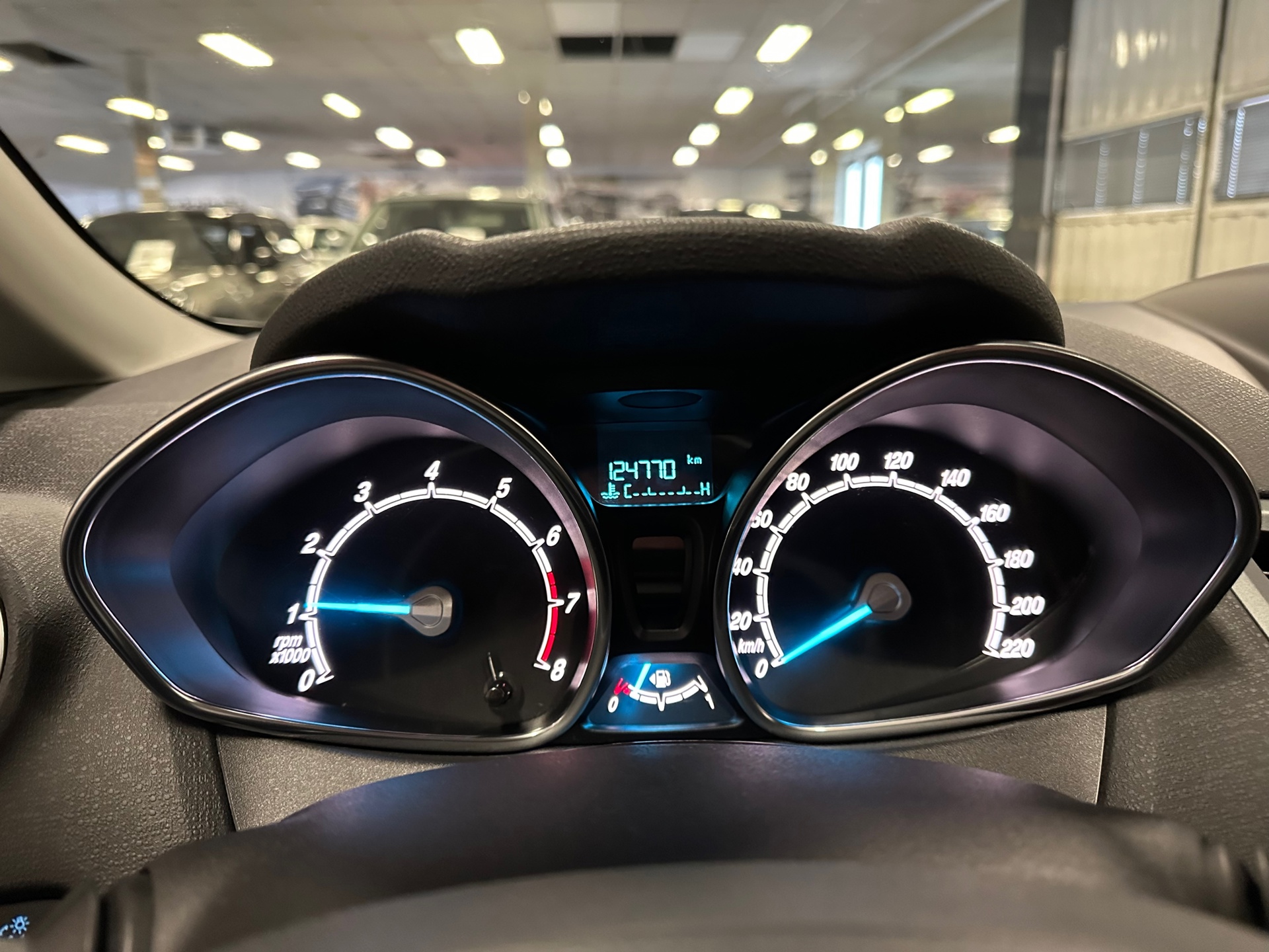 https://www.autokooy.nl//xml/images/43538808-15.JPG