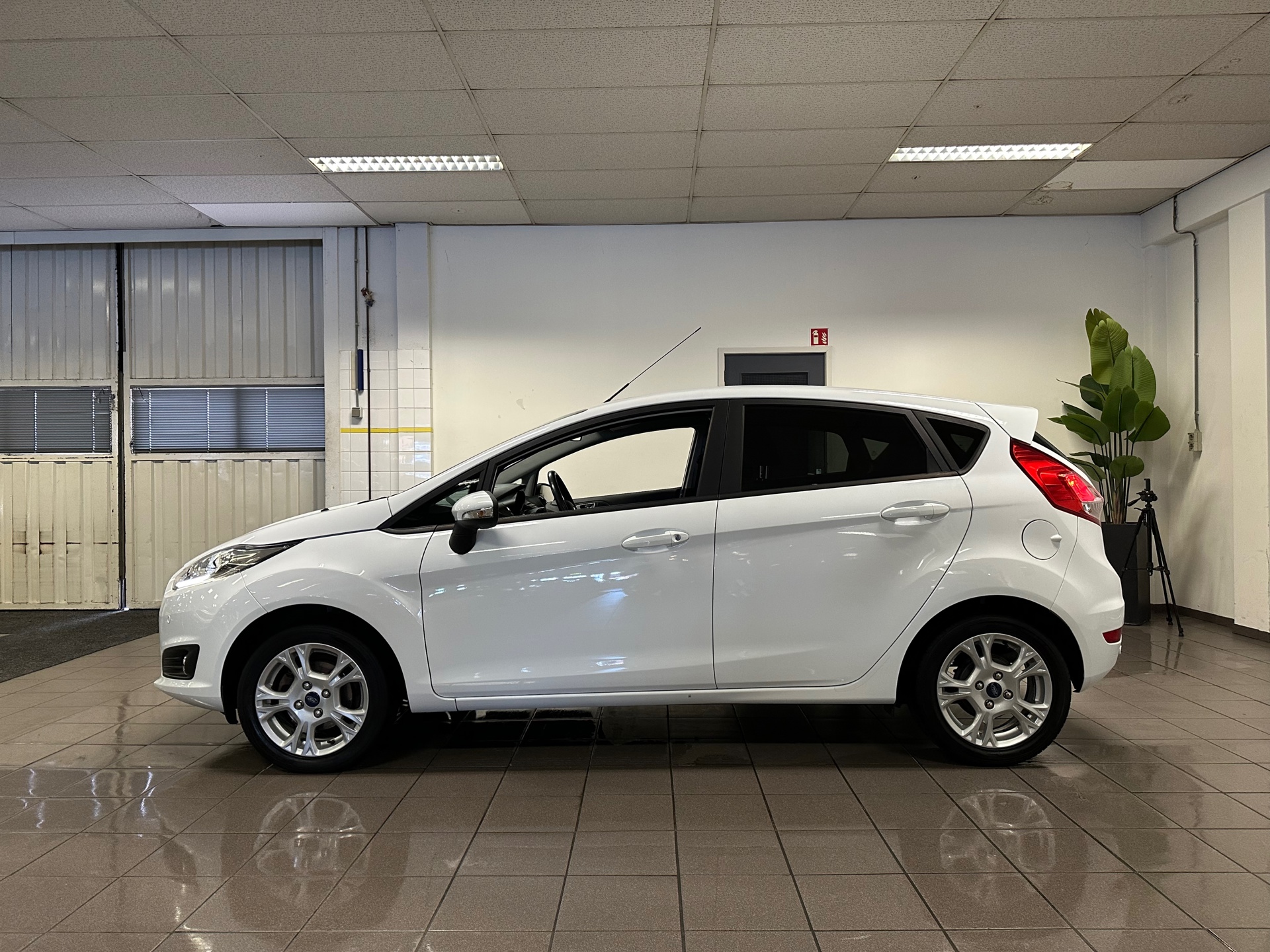https://www.autokooy.nl//xml/images/43538808-2.JPG