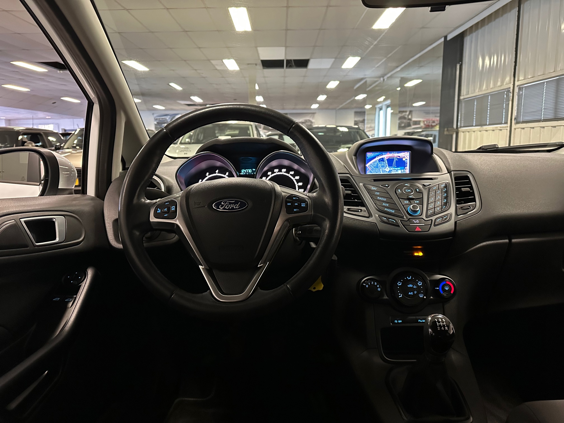 https://www.autokooy.nl//xml/images/43538808-21.JPG