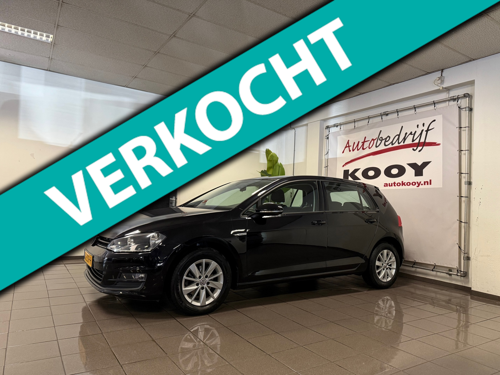 Volkswagen Golf 1.2 TSI Business Edition Connected * NL Auto / Airco / Cruise control / LM Velgen *