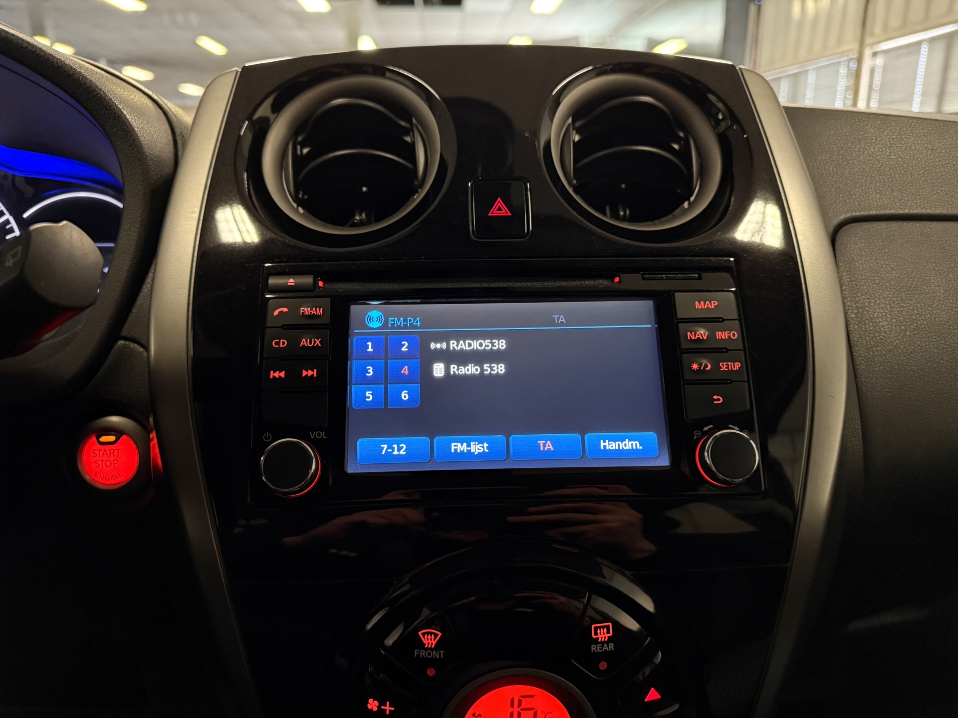 https://www.autokooy.nl//xml/images/43625969-19.JPG