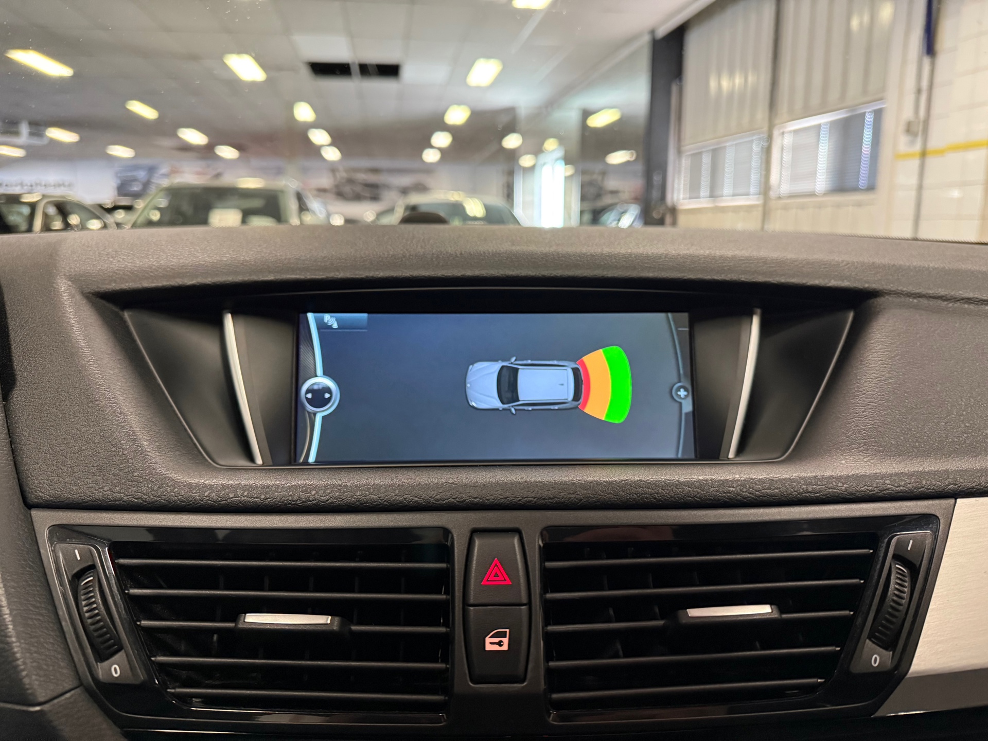https://www.autokooy.nl//xml/images/43655401-16.JPG