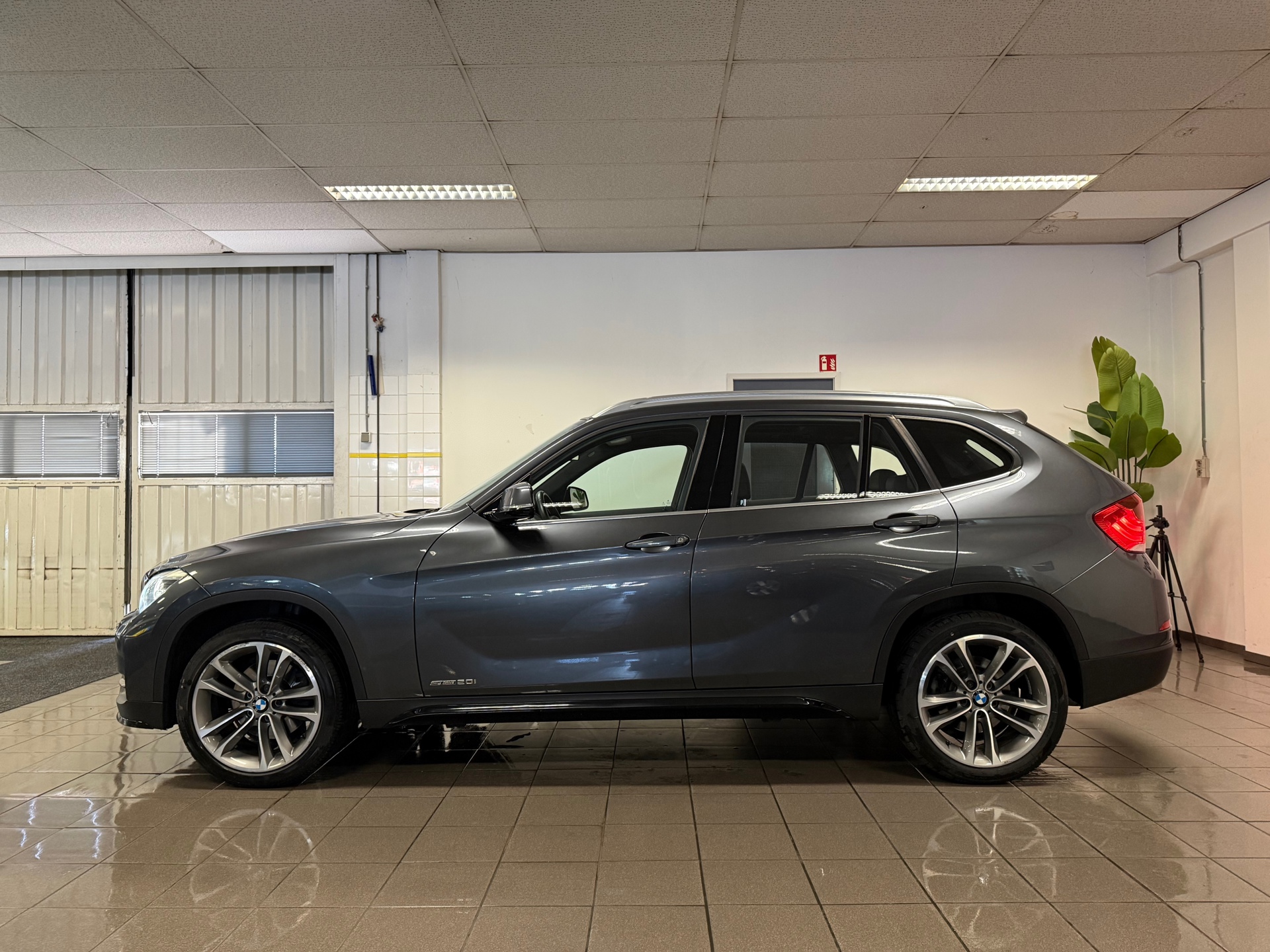 https://www.autokooy.nl//xml/images/43655401-2.JPG