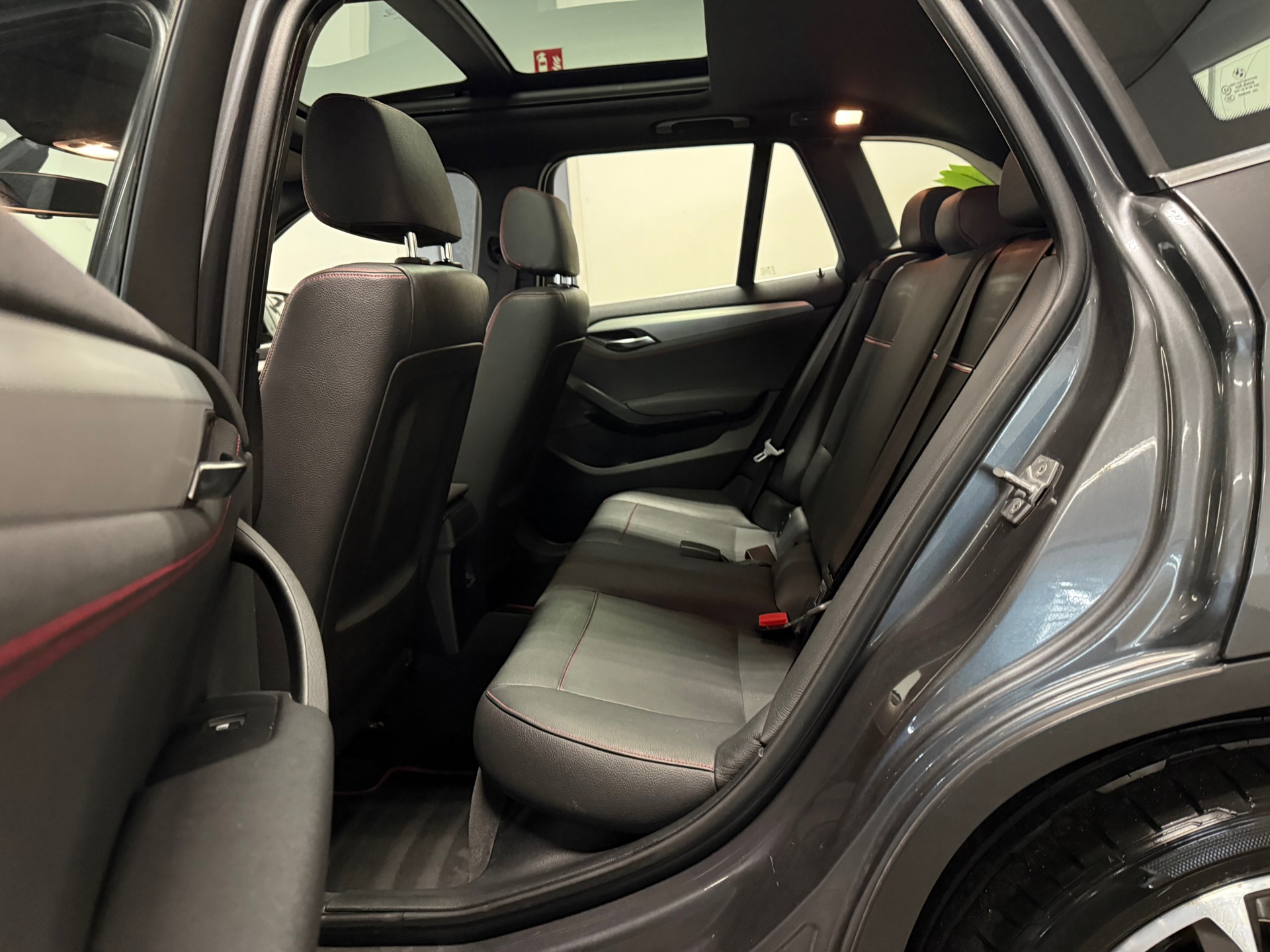 https://www.autokooy.nl//xml/images/43655401-21.JPG