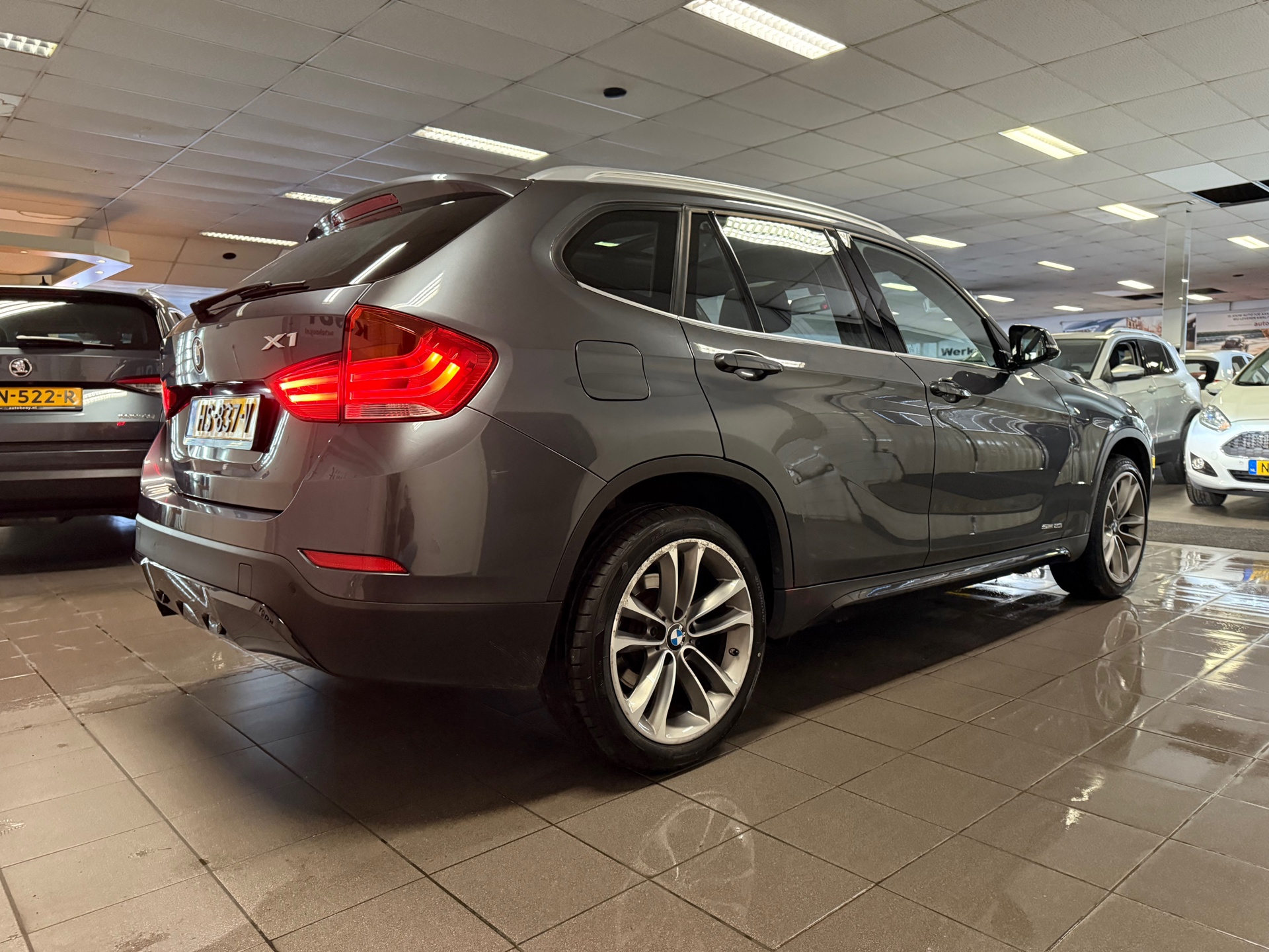 https://www.autokooy.nl//xml/images/43655401-6.JPG