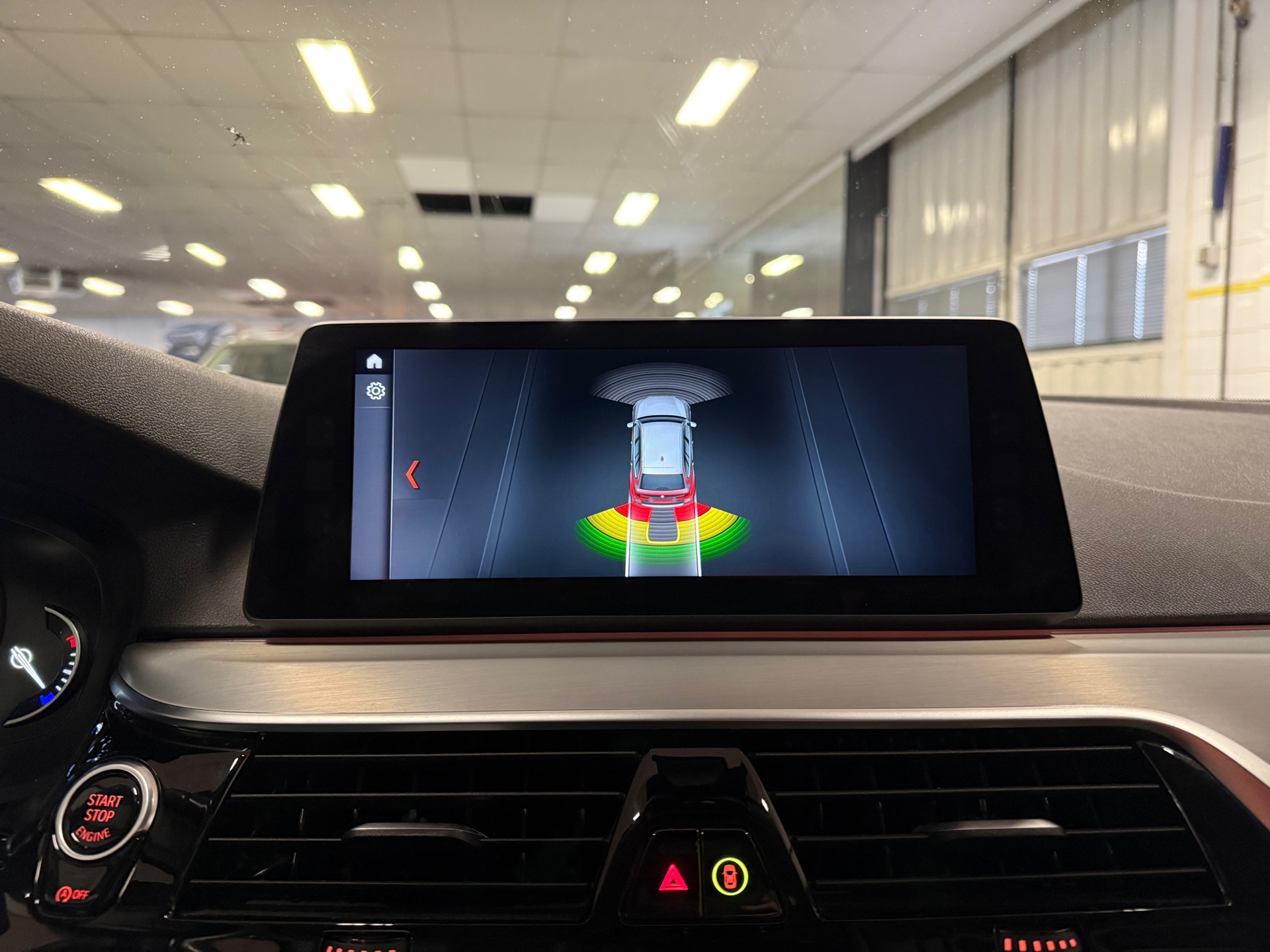 https://www.autokooy.nl//xml/images/43744907-19.JPG