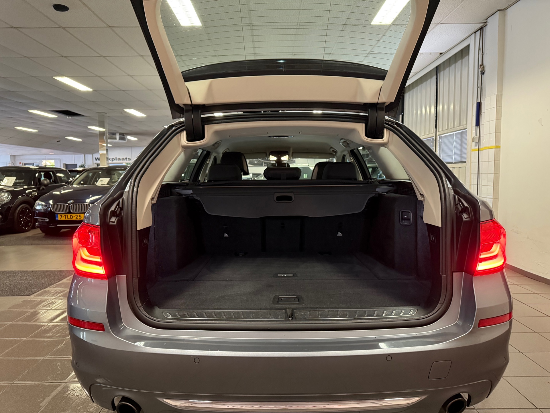 https://www.autokooy.nl//xml/images/43744907-5.JPG