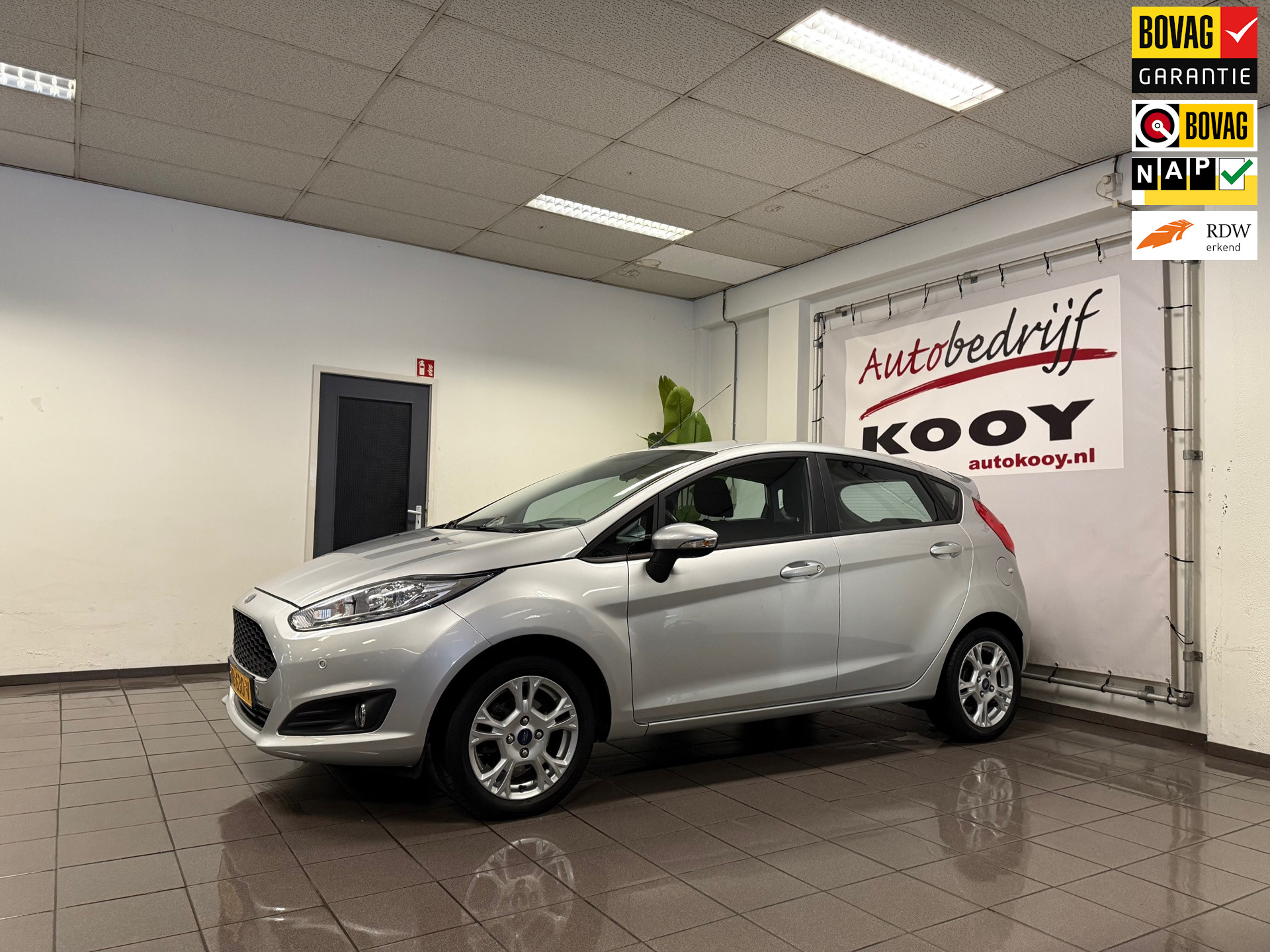 Ford Fiesta 1.0 Style Ultimate * NL Auto / Navigatie / LM Velgen / Parkeersensoren / LED *
