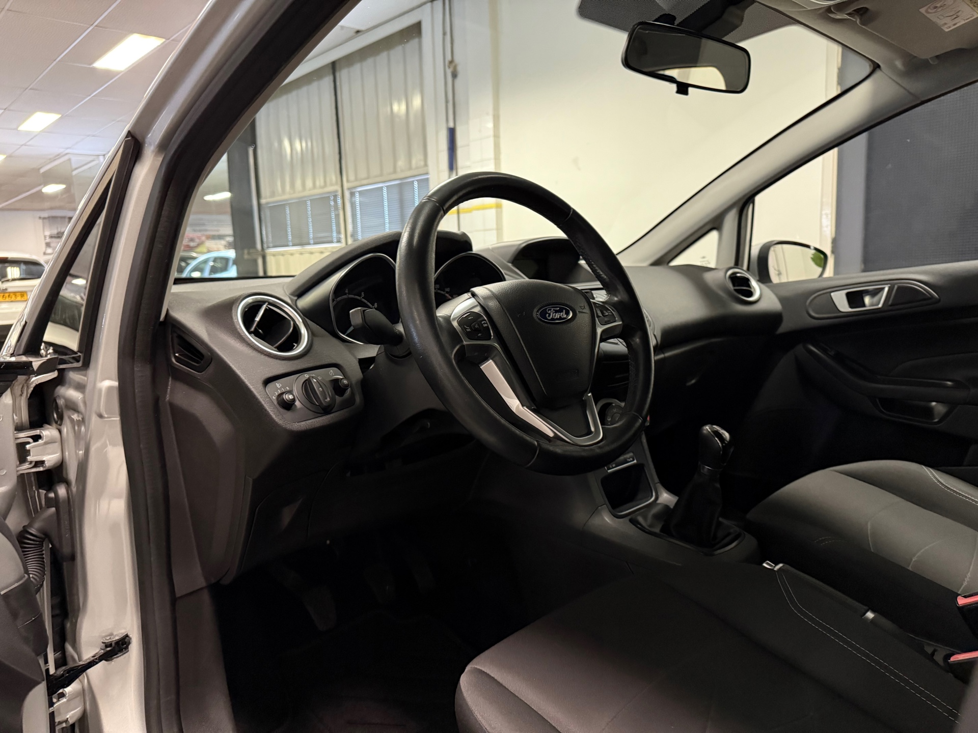 https://www.autokooy.nl//xml/images/43766836-13.JPG