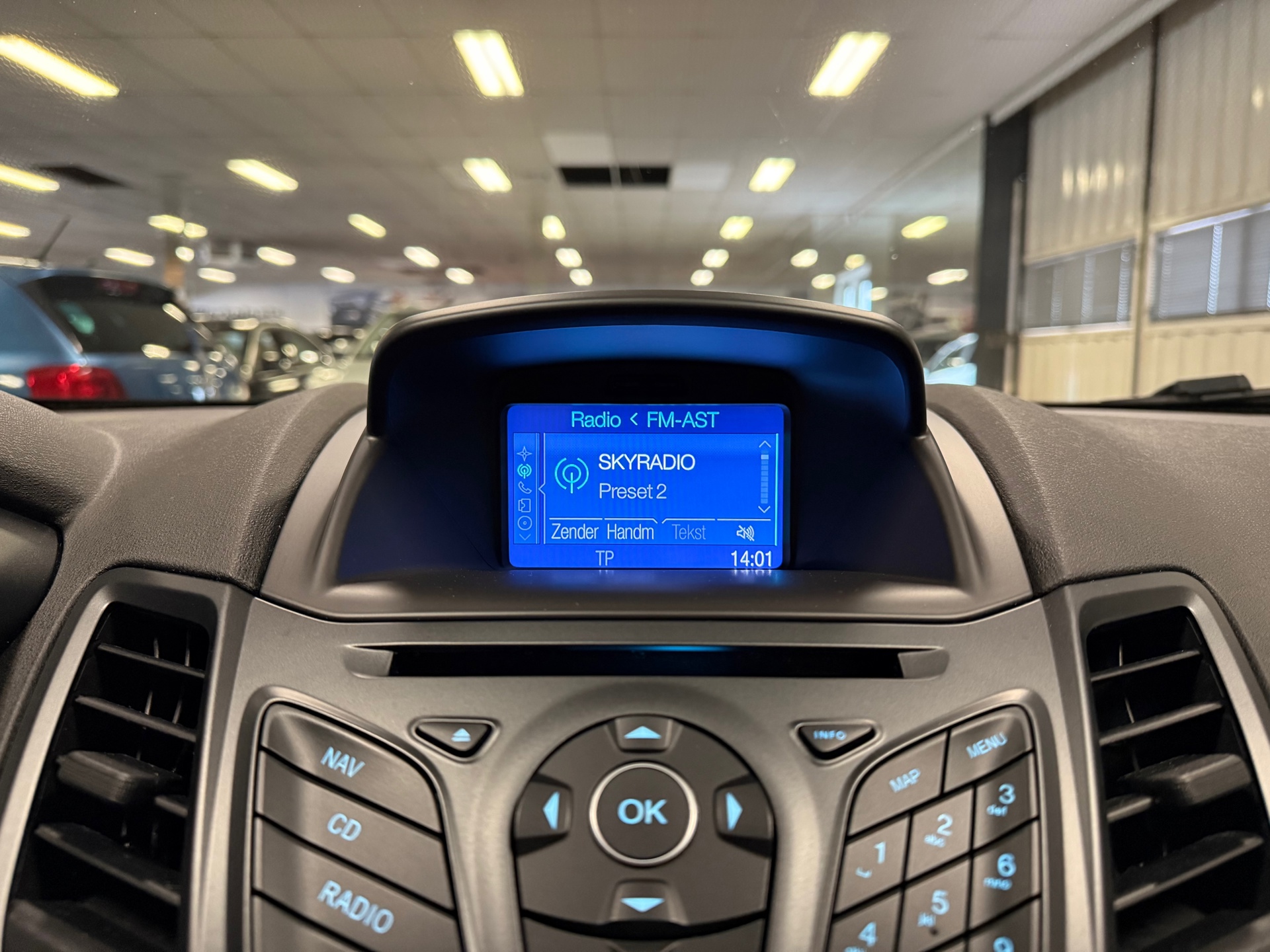 https://www.autokooy.nl//xml/images/43766836-16.JPG