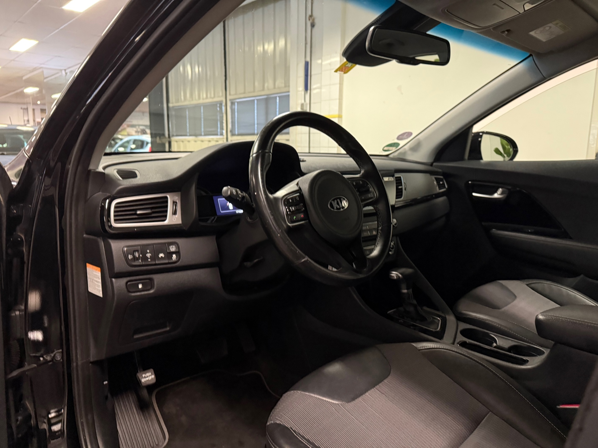 https://www.autokooy.nl//xml/images/43767455-12.JPG