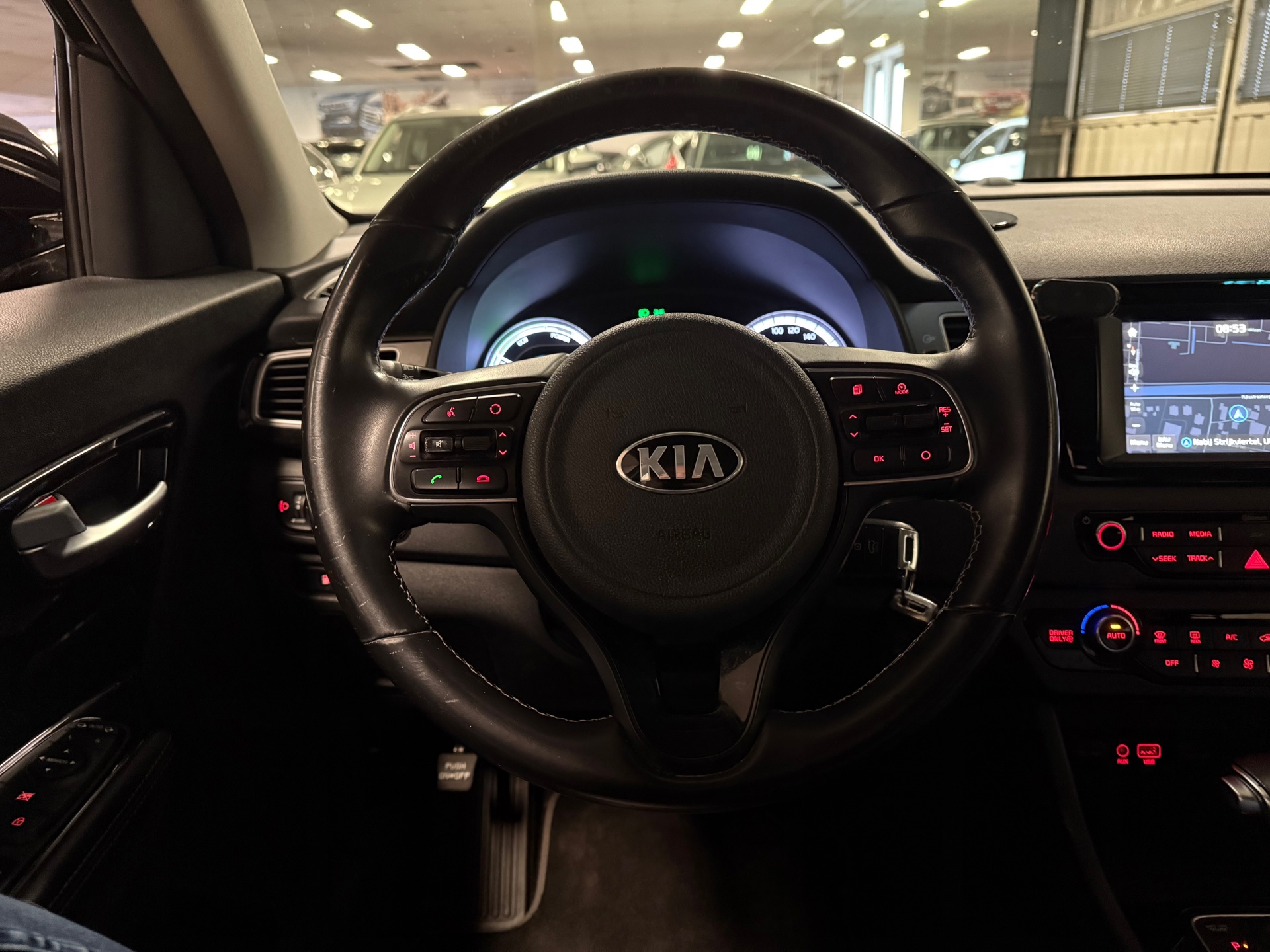 https://www.autokooy.nl//xml/images/43767455-13.JPG