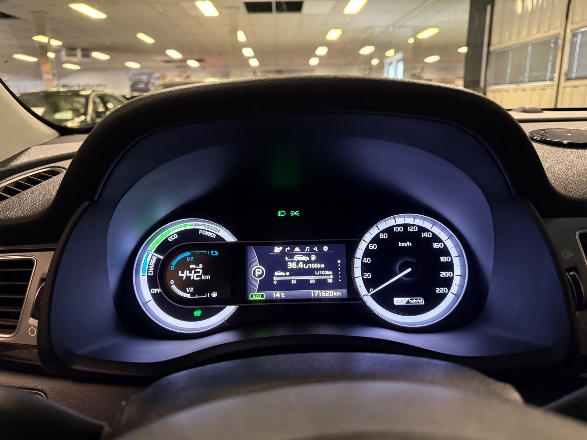 https://www.autokooy.nl//xml/images/43767455-14.JPG
