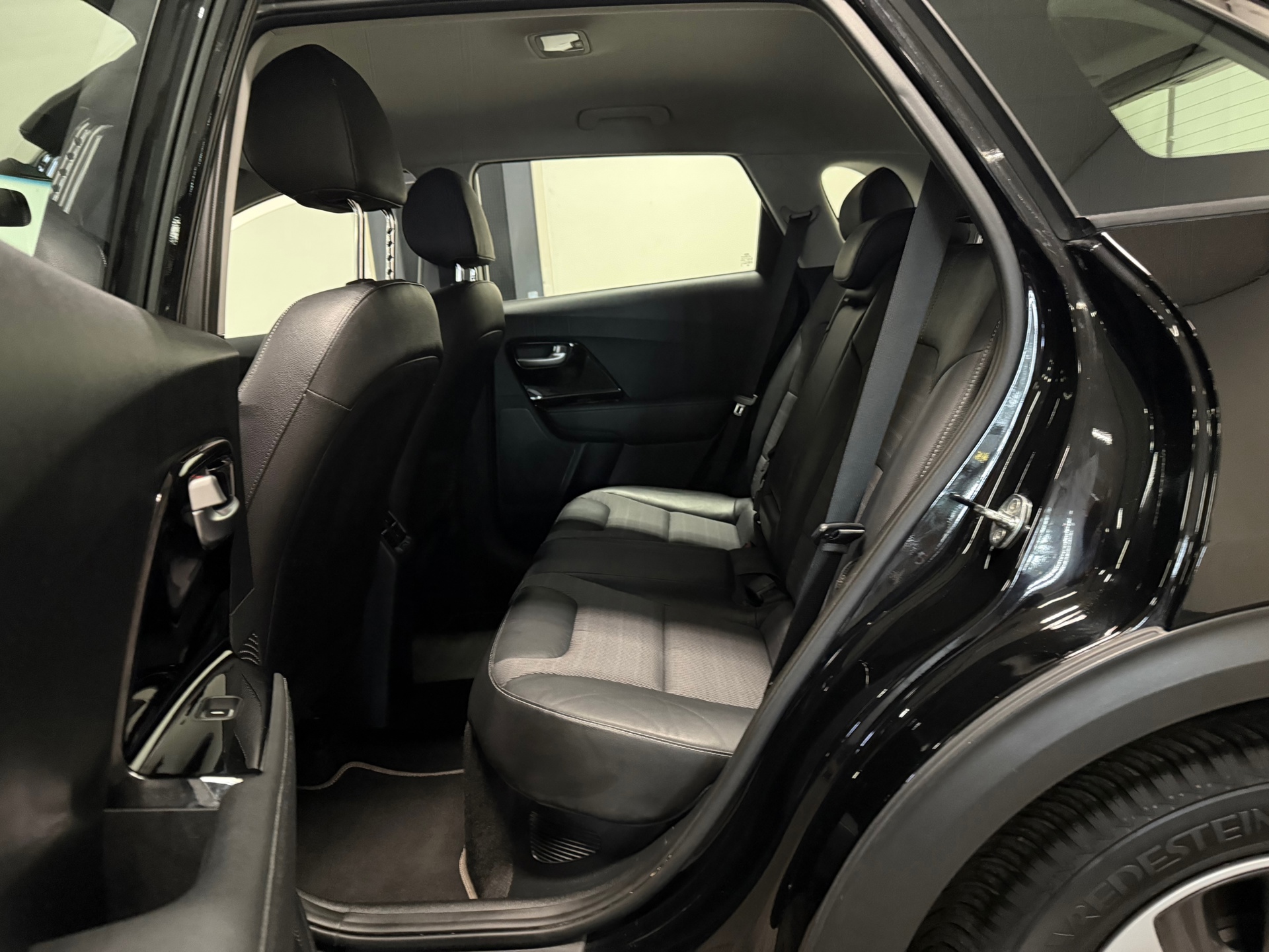 https://www.autokooy.nl//xml/images/43767455-23.JPG
