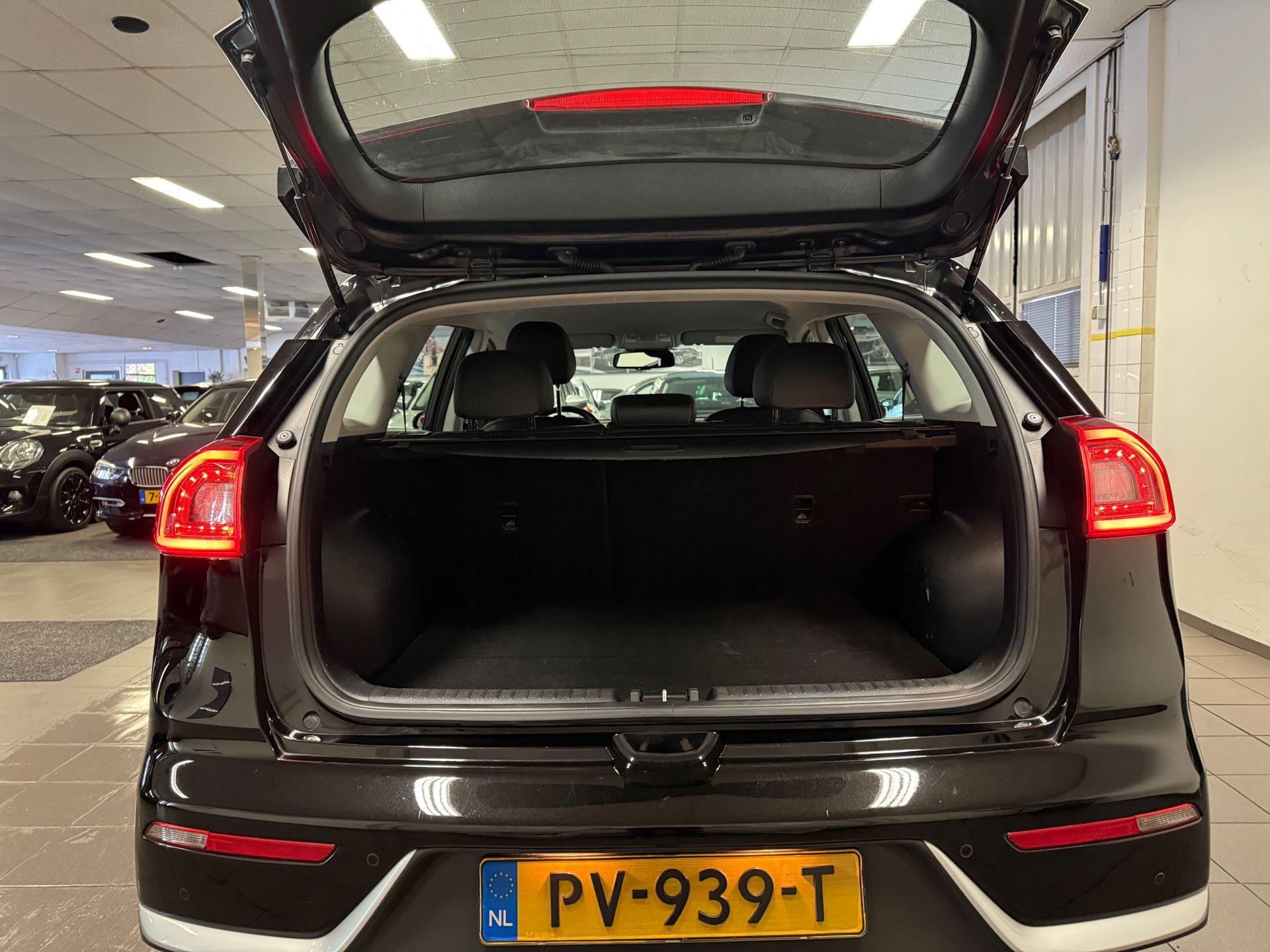https://www.autokooy.nl//xml/images/43767455-5.JPG