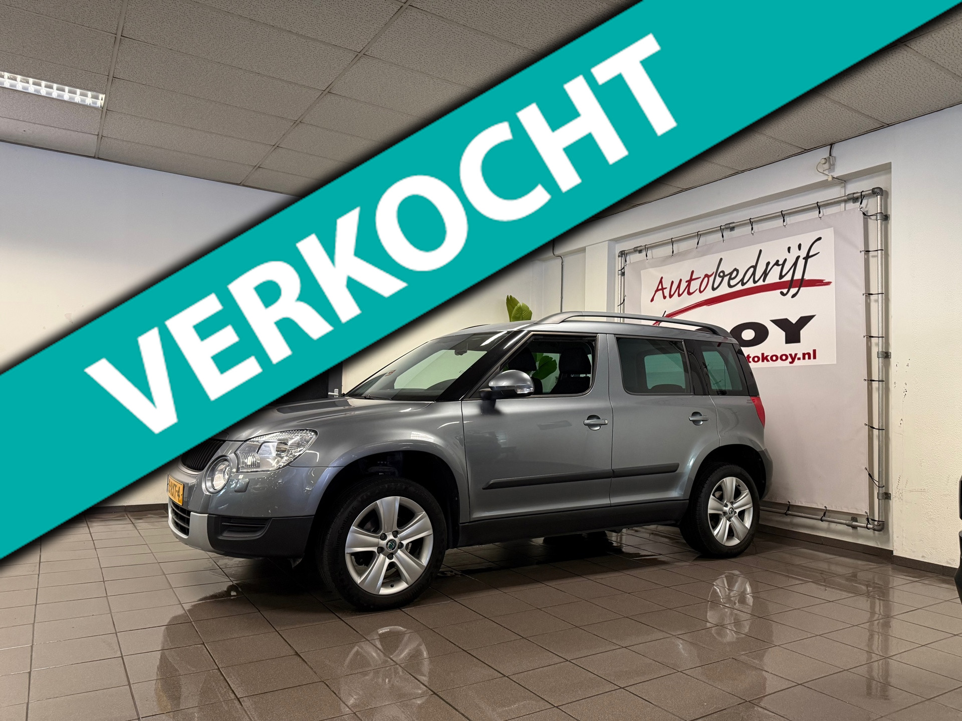 skoda-yeti-12-tsi-tour-1e-eig-trekhaak-navigatie-cruise-control-lm-velgen-nl-auto-
