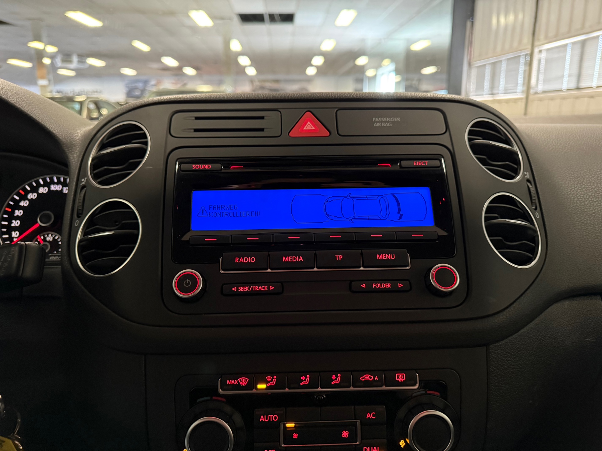 https://www.autokooy.nl//xml/images/43795096-19.JPG