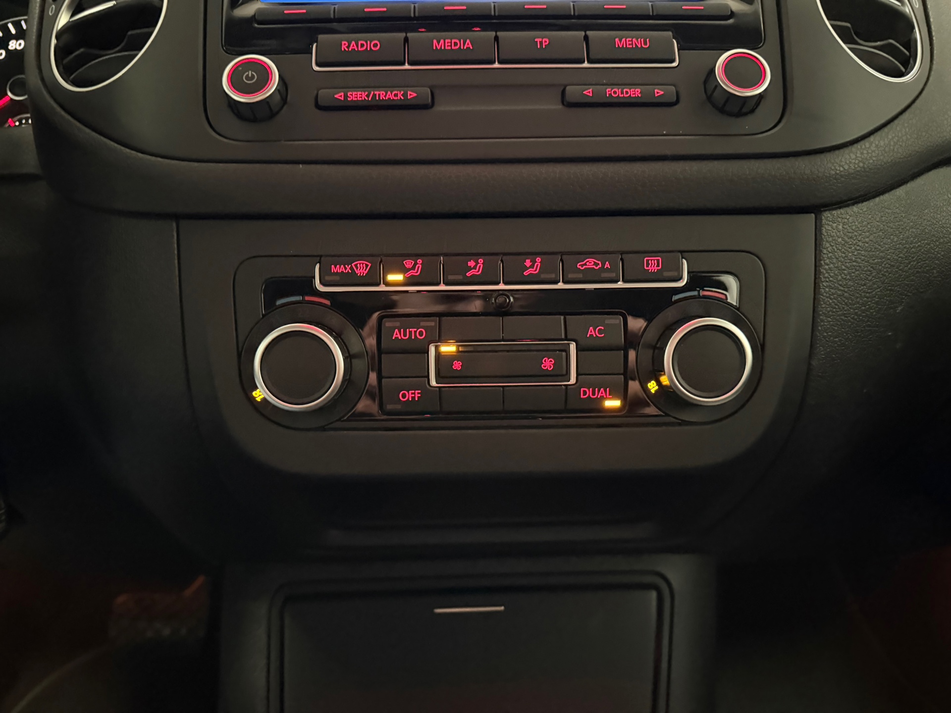 https://www.autokooy.nl//xml/images/43795096-20.JPG
