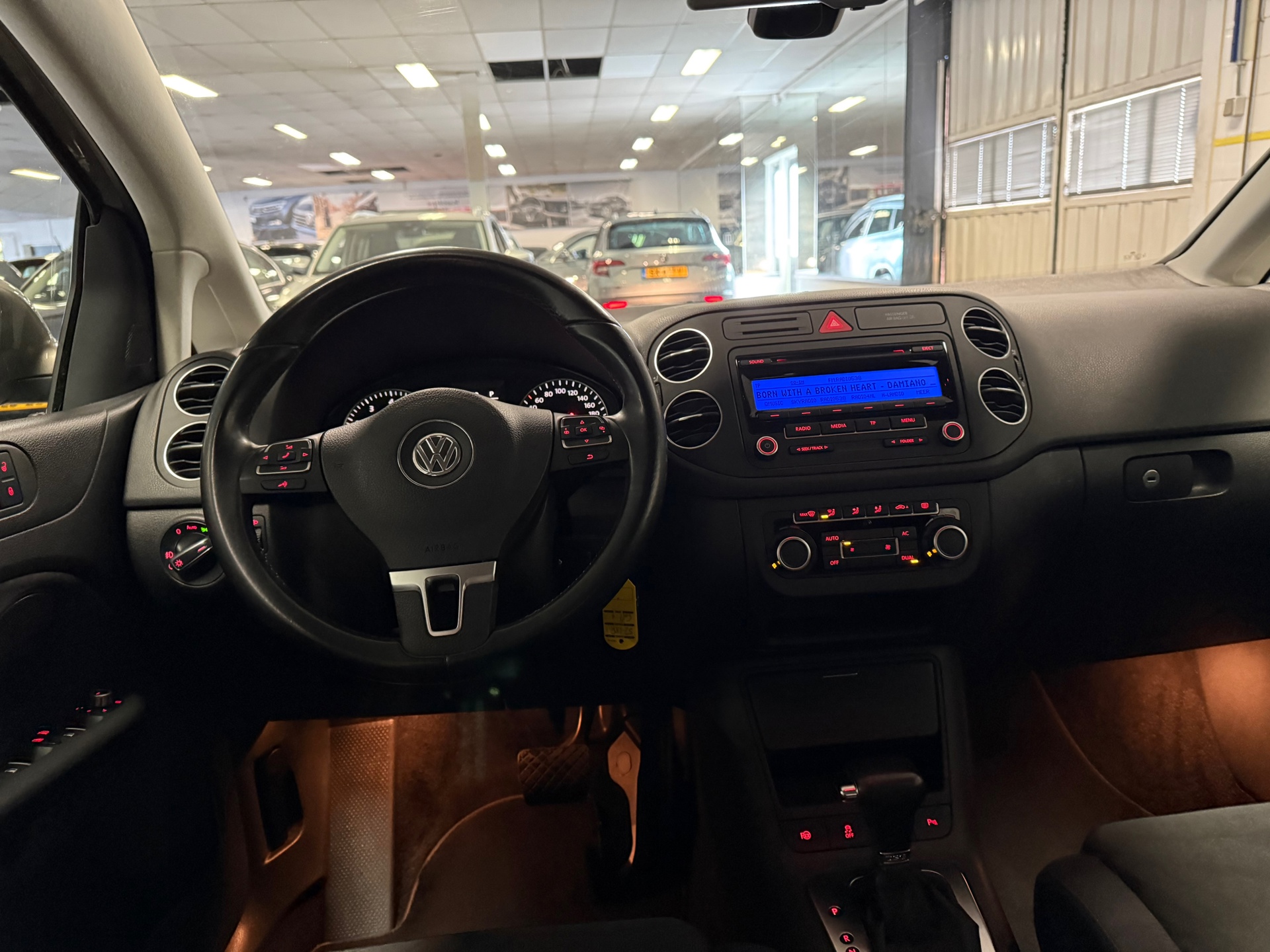 https://www.autokooy.nl//xml/images/43795096-22.JPG