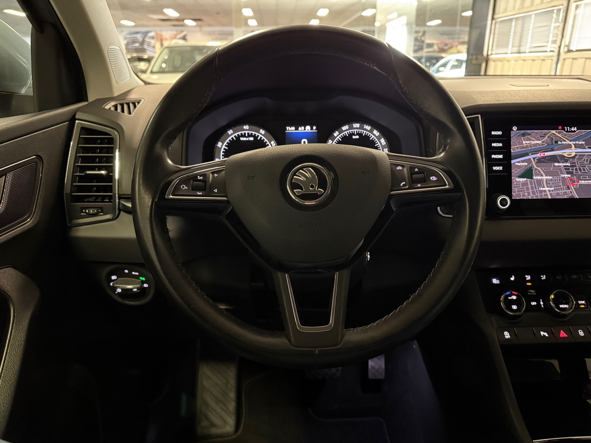 https://www.autokooy.nl//xml/images/43795181-12.JPG