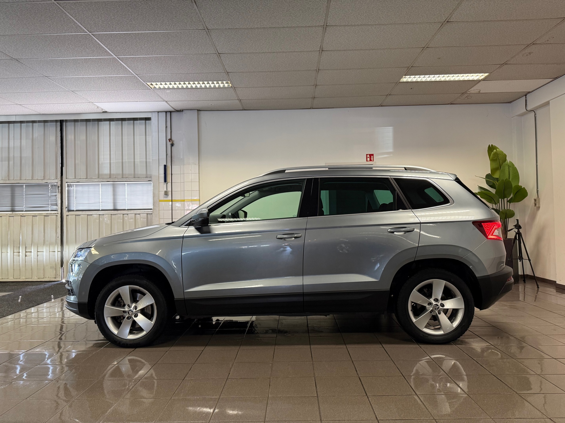 https://www.autokooy.nl//xml/images/43795181-2.JPG