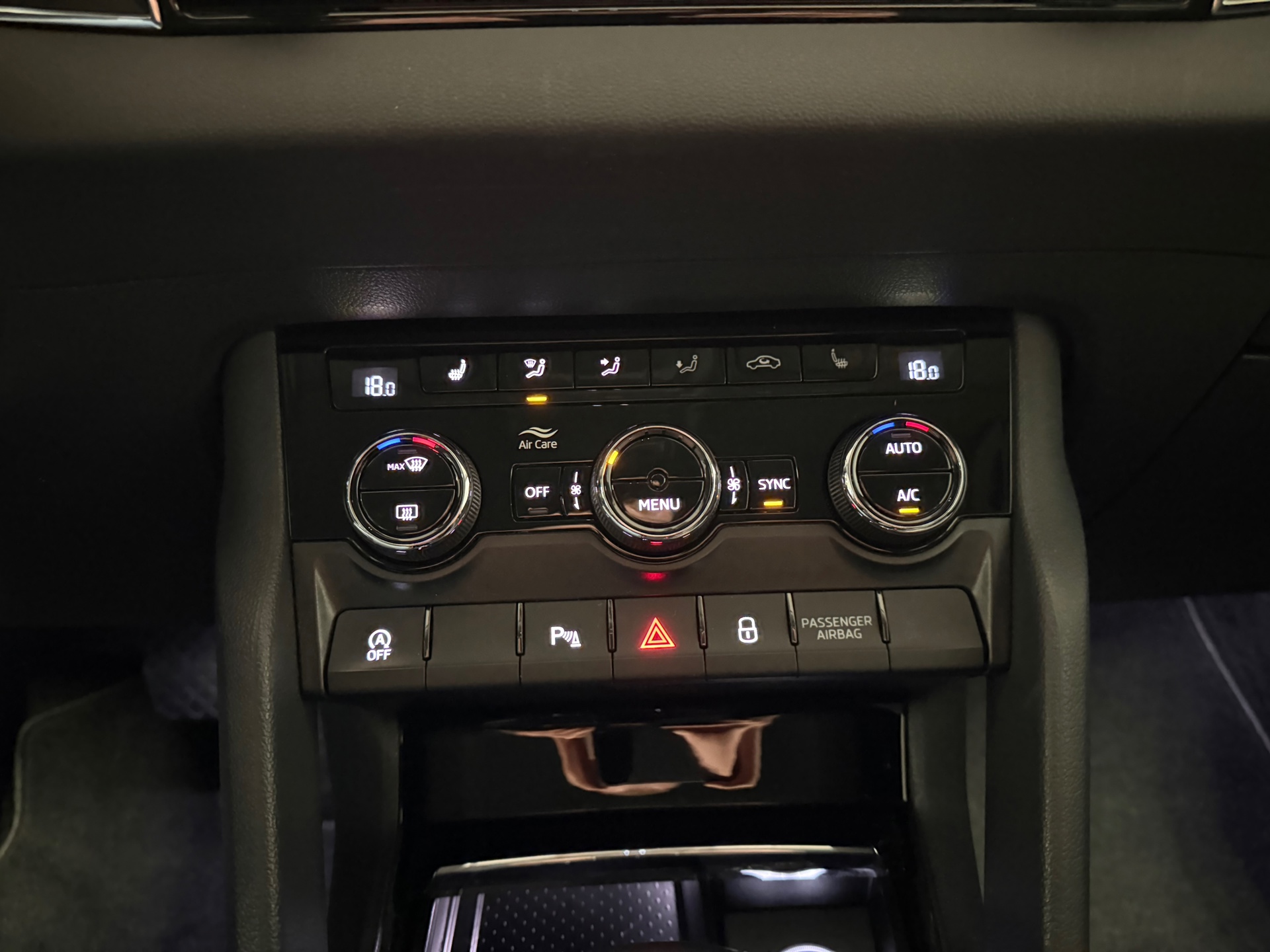 https://www.autokooy.nl//xml/images/43795181-20.JPG