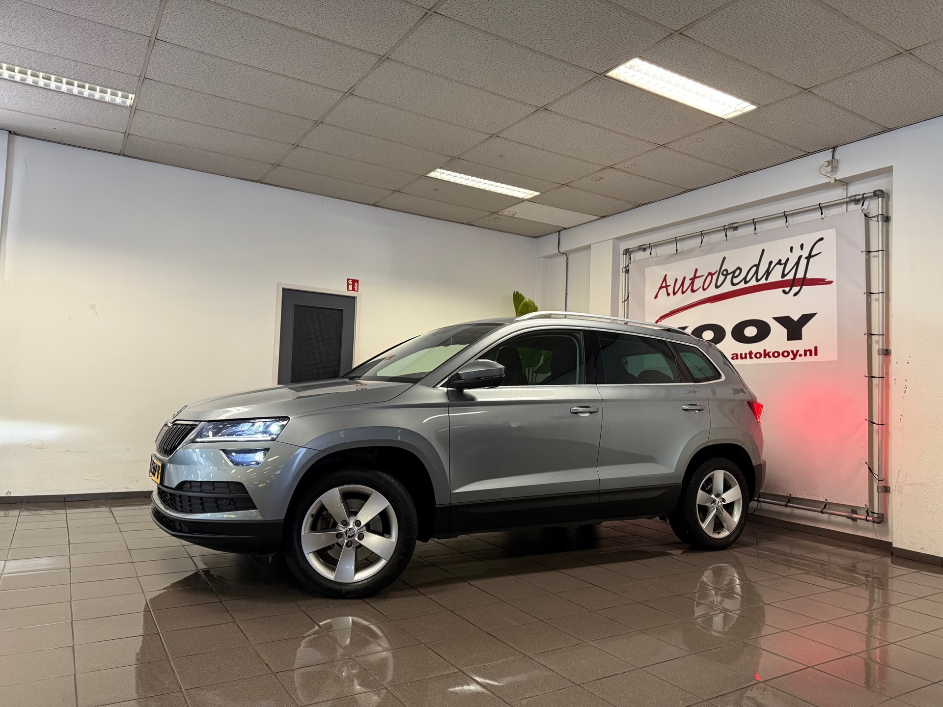 https://www.autokooy.nl//xml/images/43795181-9.JPG