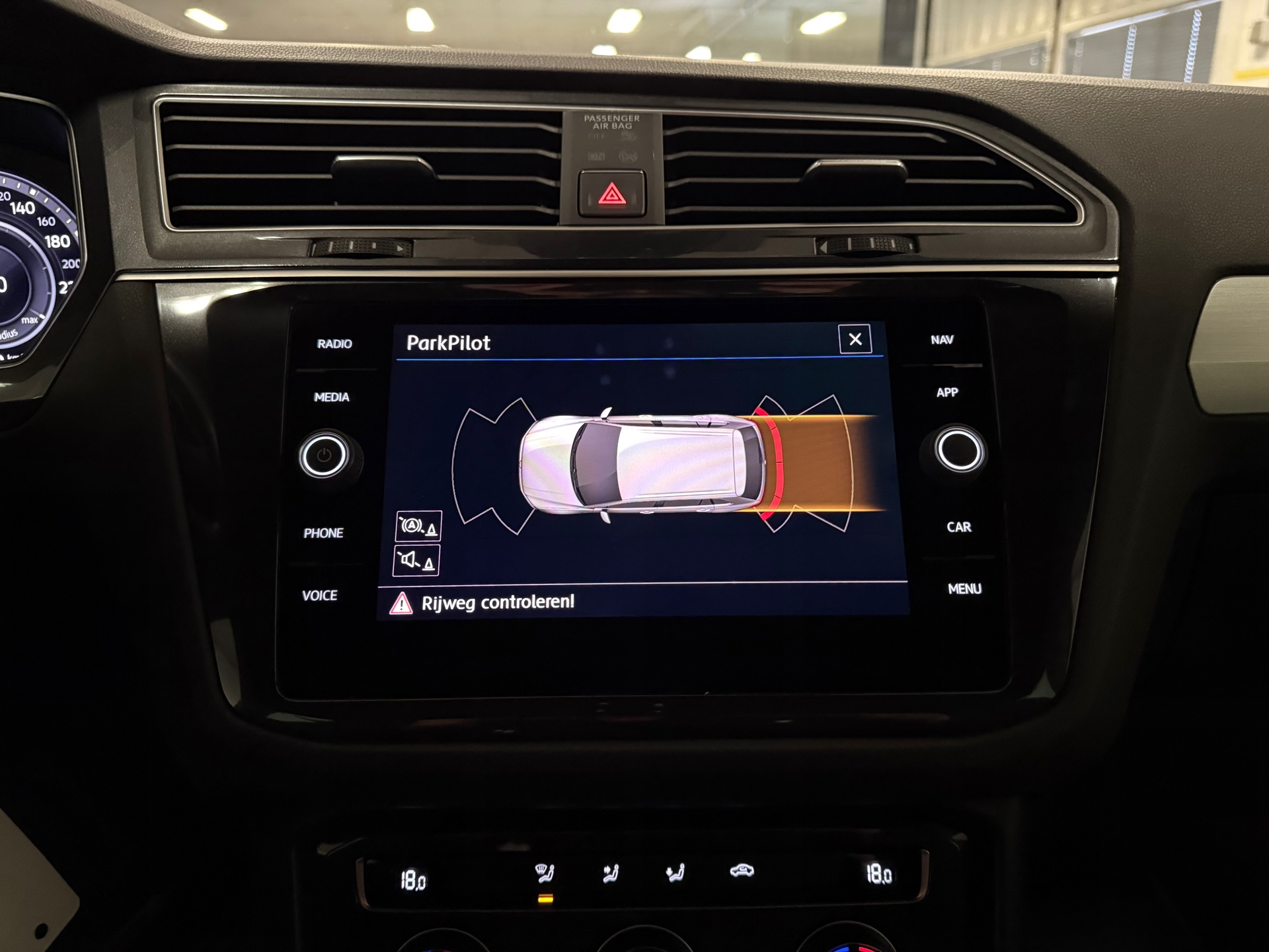 https://www.autokooy.nl//xml/images/43820201-18.JPG