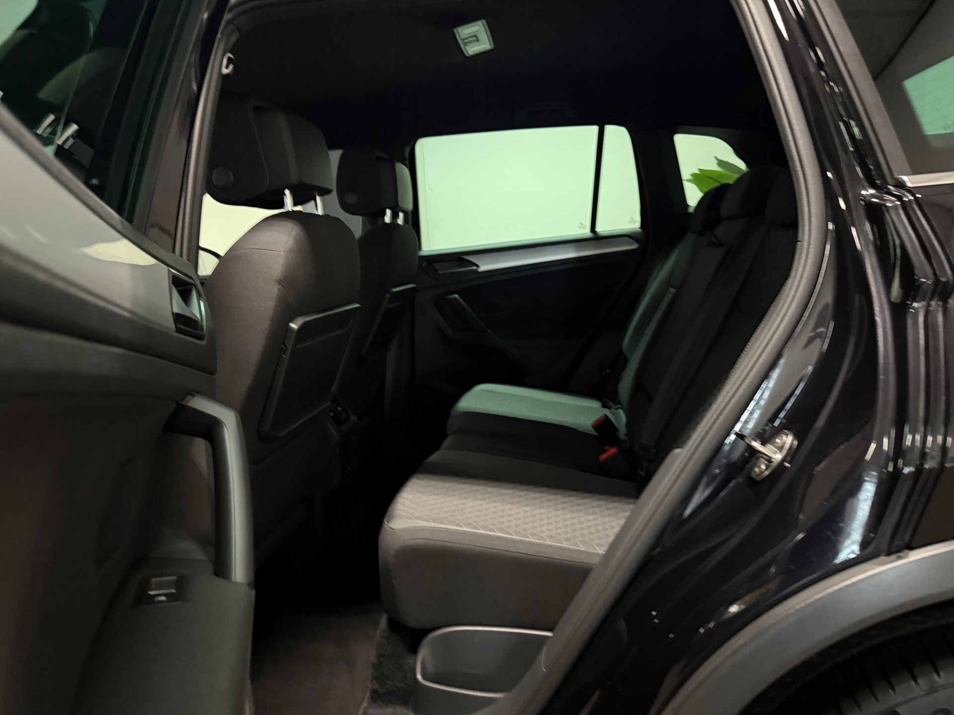 https://www.autokooy.nl//xml/images/43820201-23.JPG