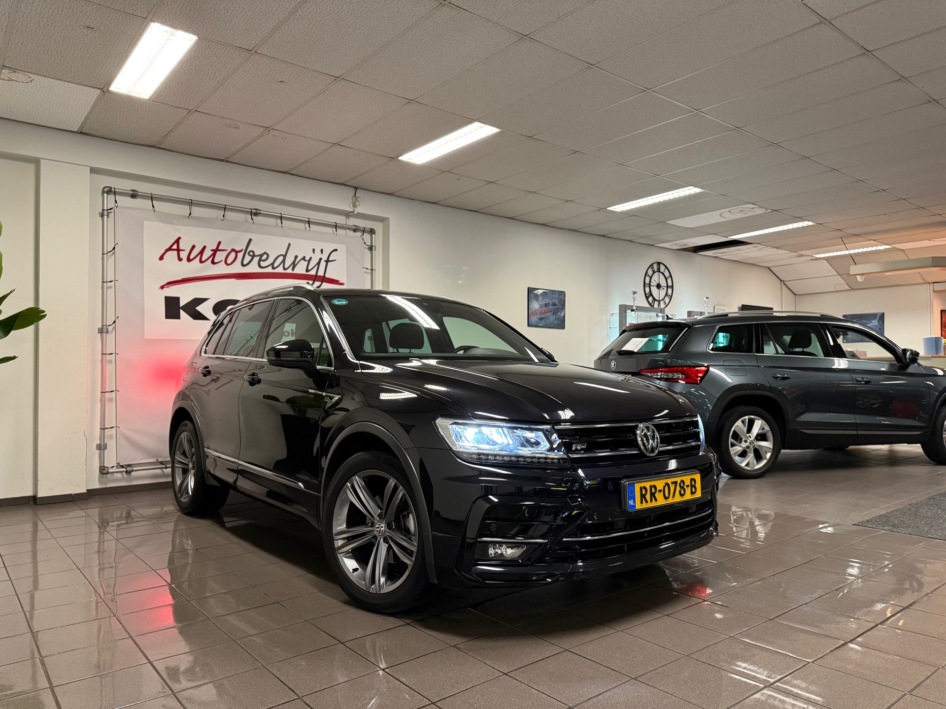 https://www.autokooy.nl//xml/images/43820201-7.JPG