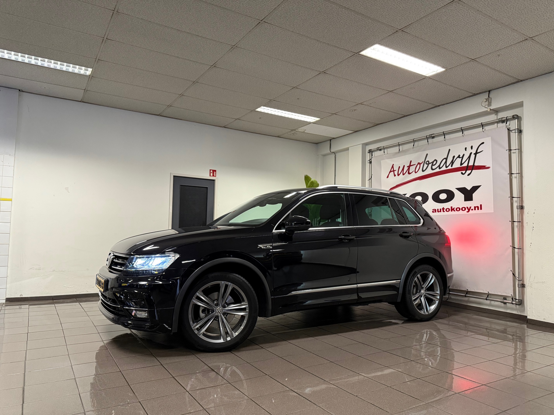 https://www.autokooy.nl//xml/images/43820201-9.JPG