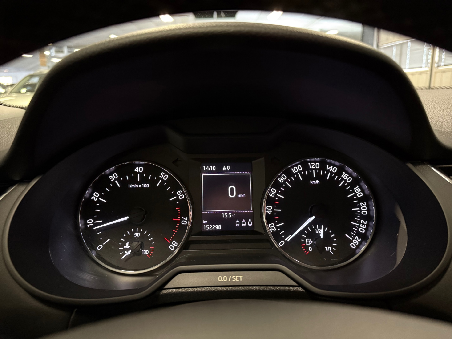 https://www.autokooy.nl//xml/images/43914721-14.JPG
