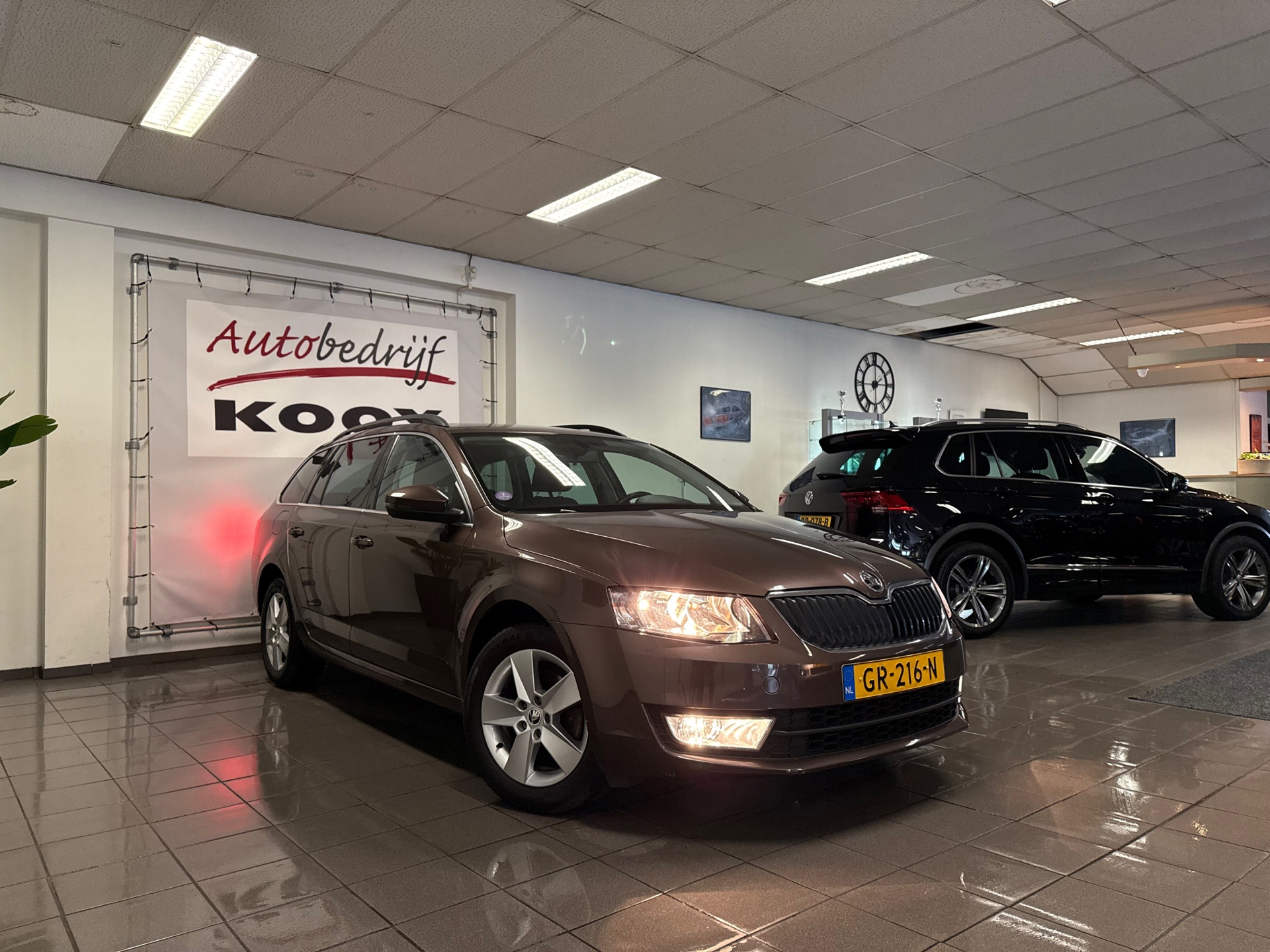 https://www.autokooy.nl//xml/images/43914721-7.JPG