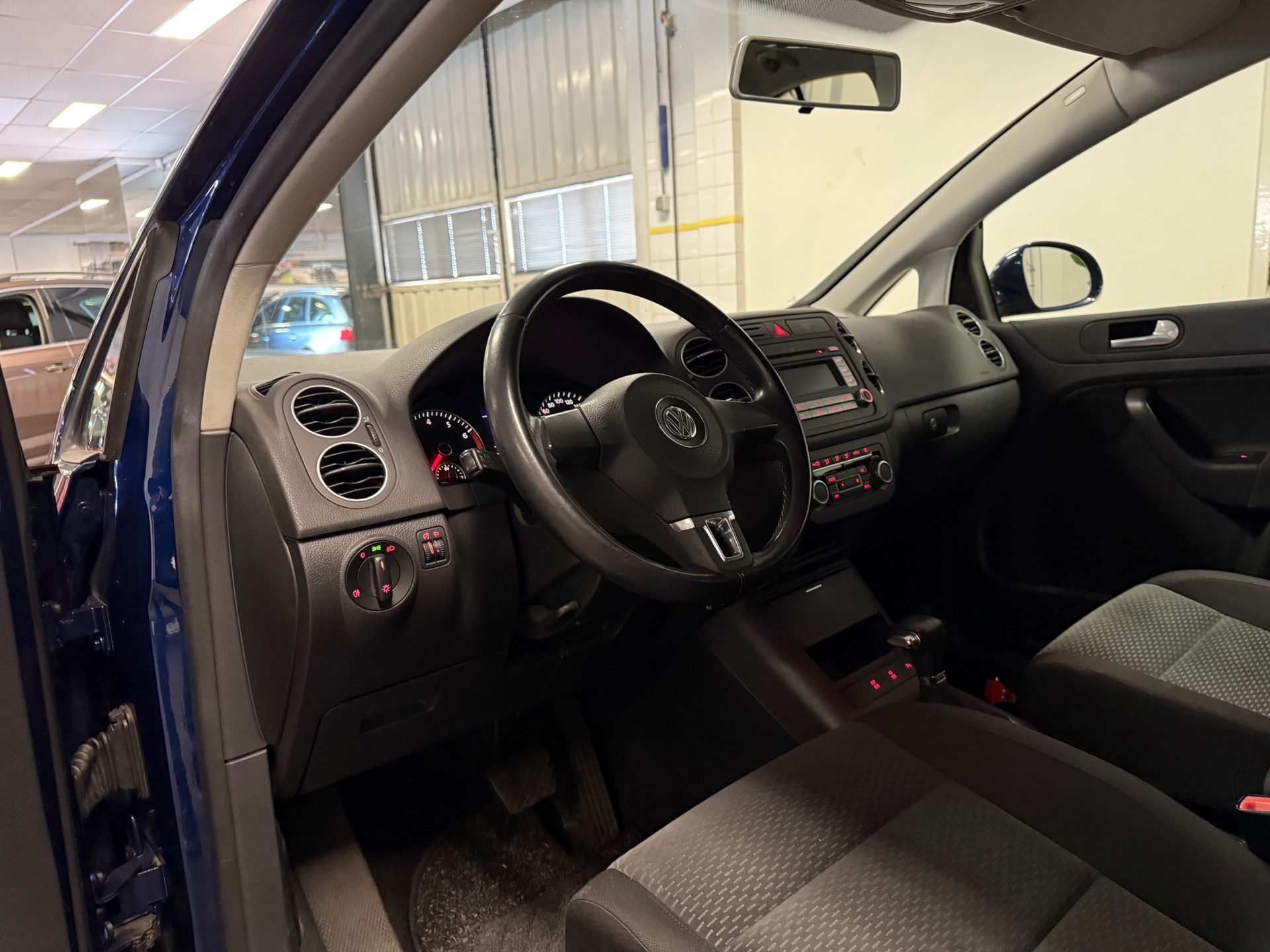 https://www.autokooy.nl//xml/images/43943166-12.JPG