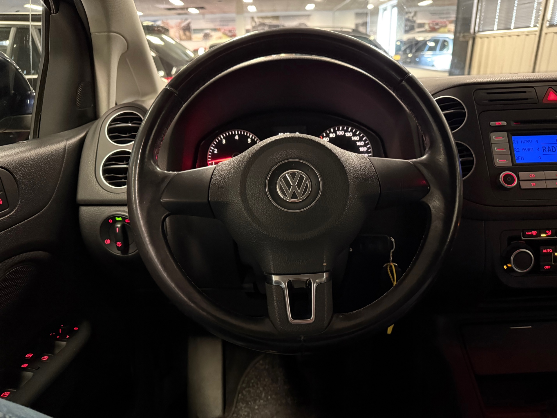 https://www.autokooy.nl//xml/images/43943166-13.JPG