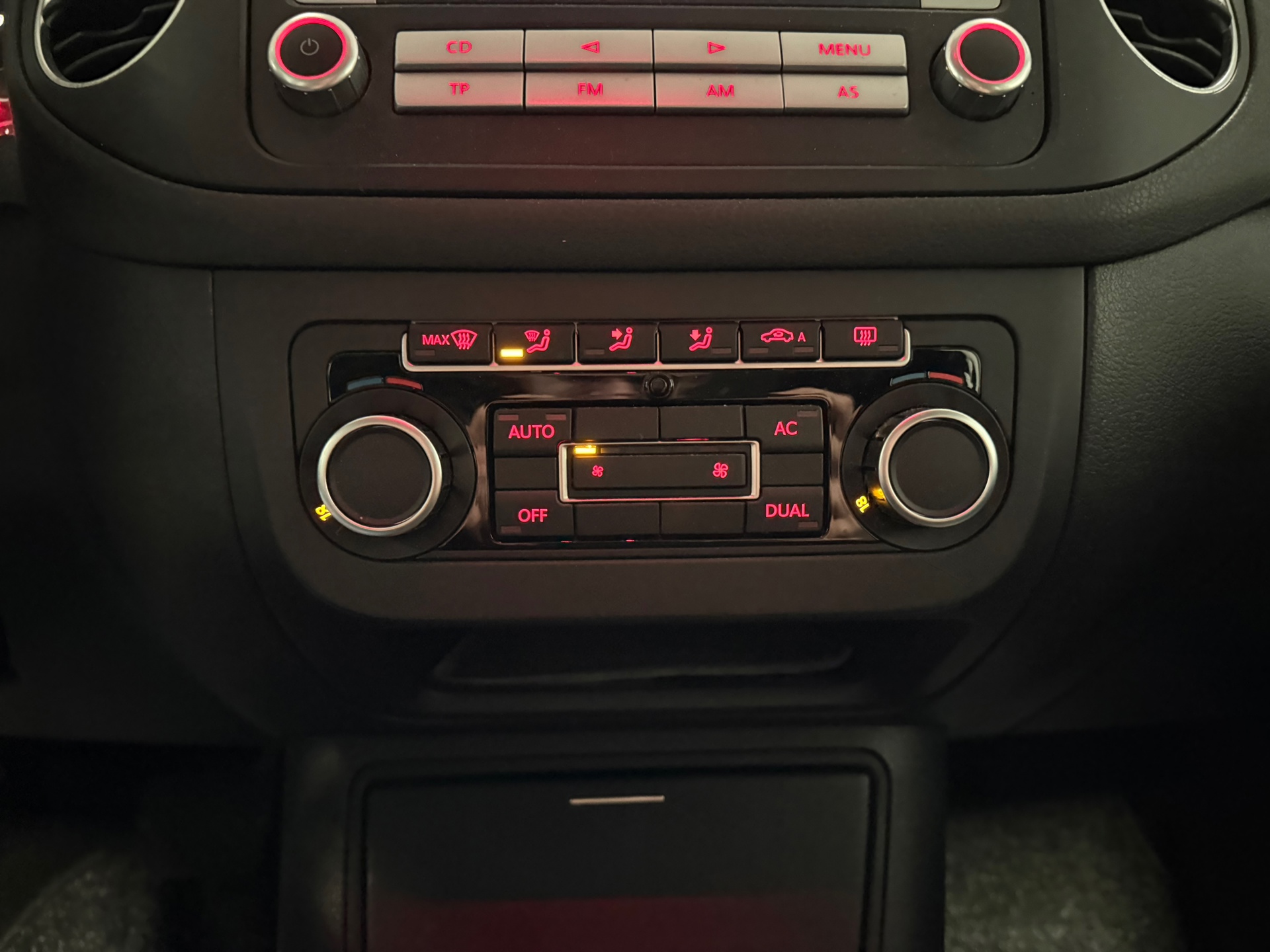 https://www.autokooy.nl//xml/images/43943166-18.JPG