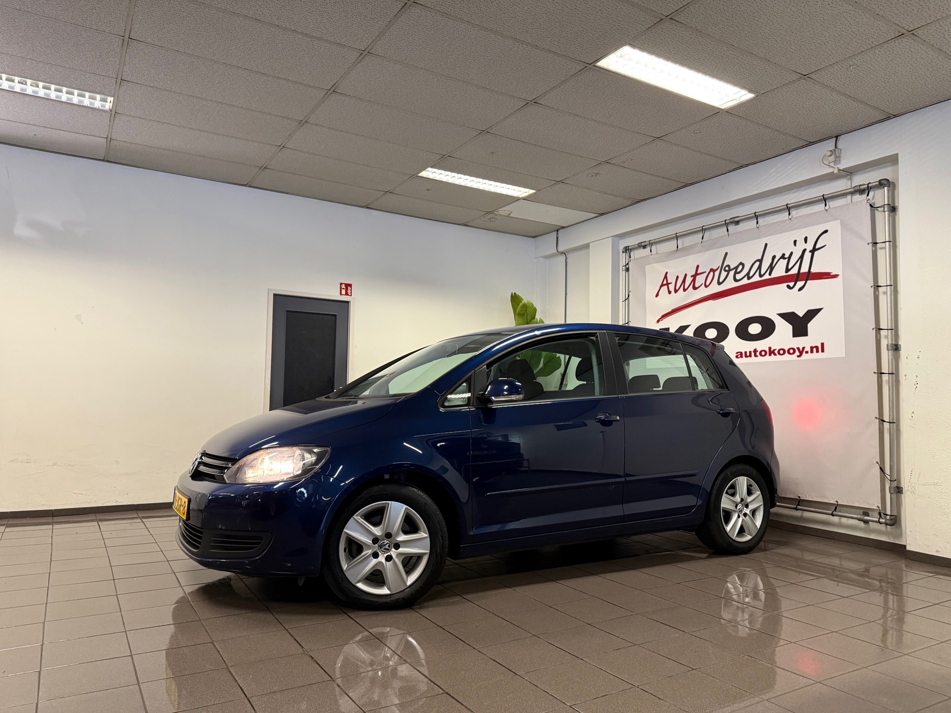 https://www.autokooy.nl//xml/images/43943166-9.JPG