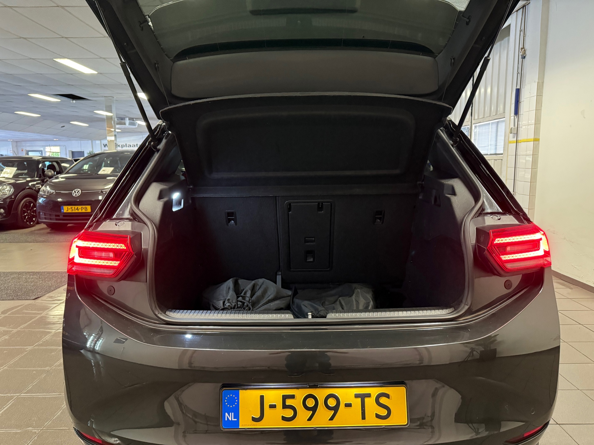https://www.autokooy.nl//xml/images/43967732-5.JPG
