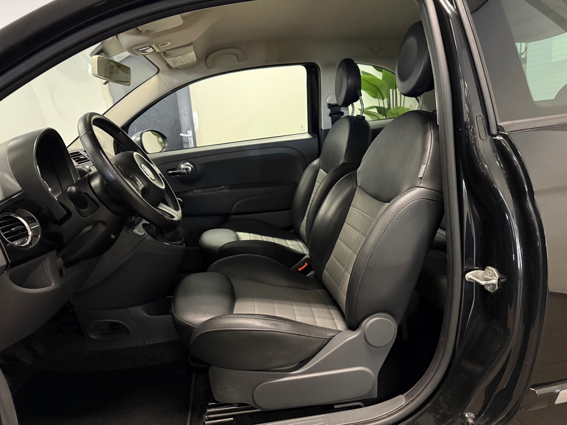 https://www.autokooy.nl//xml/images/44007032-12.JPG
