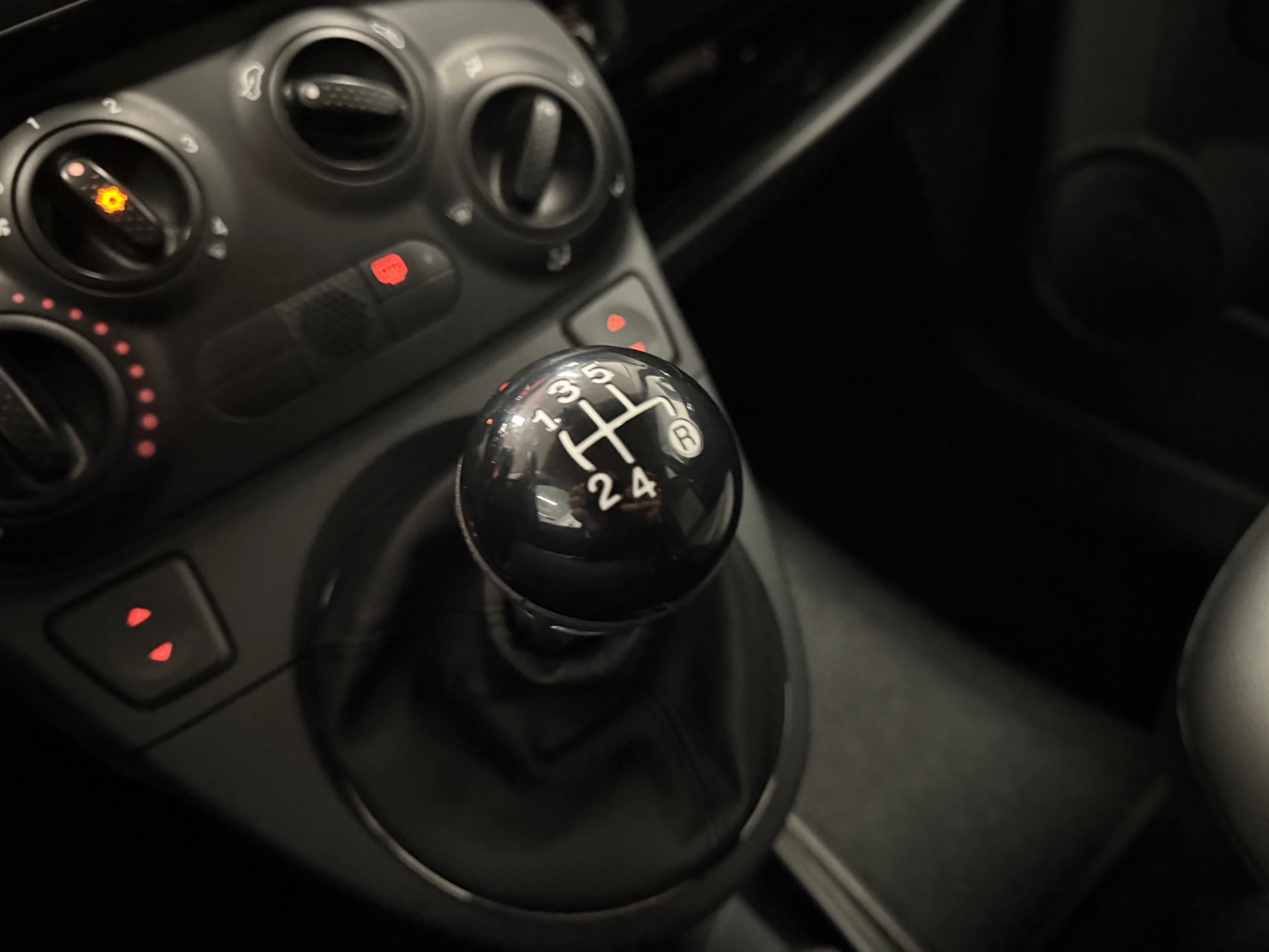 https://www.autokooy.nl//xml/images/44007032-20.JPG