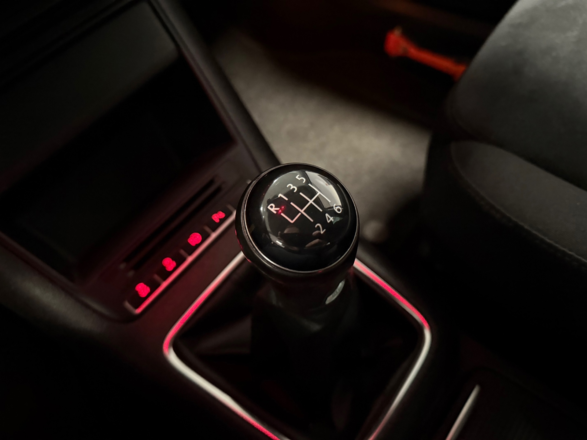 https://www.autokooy.nl//xml/images/44054557-20.JPG