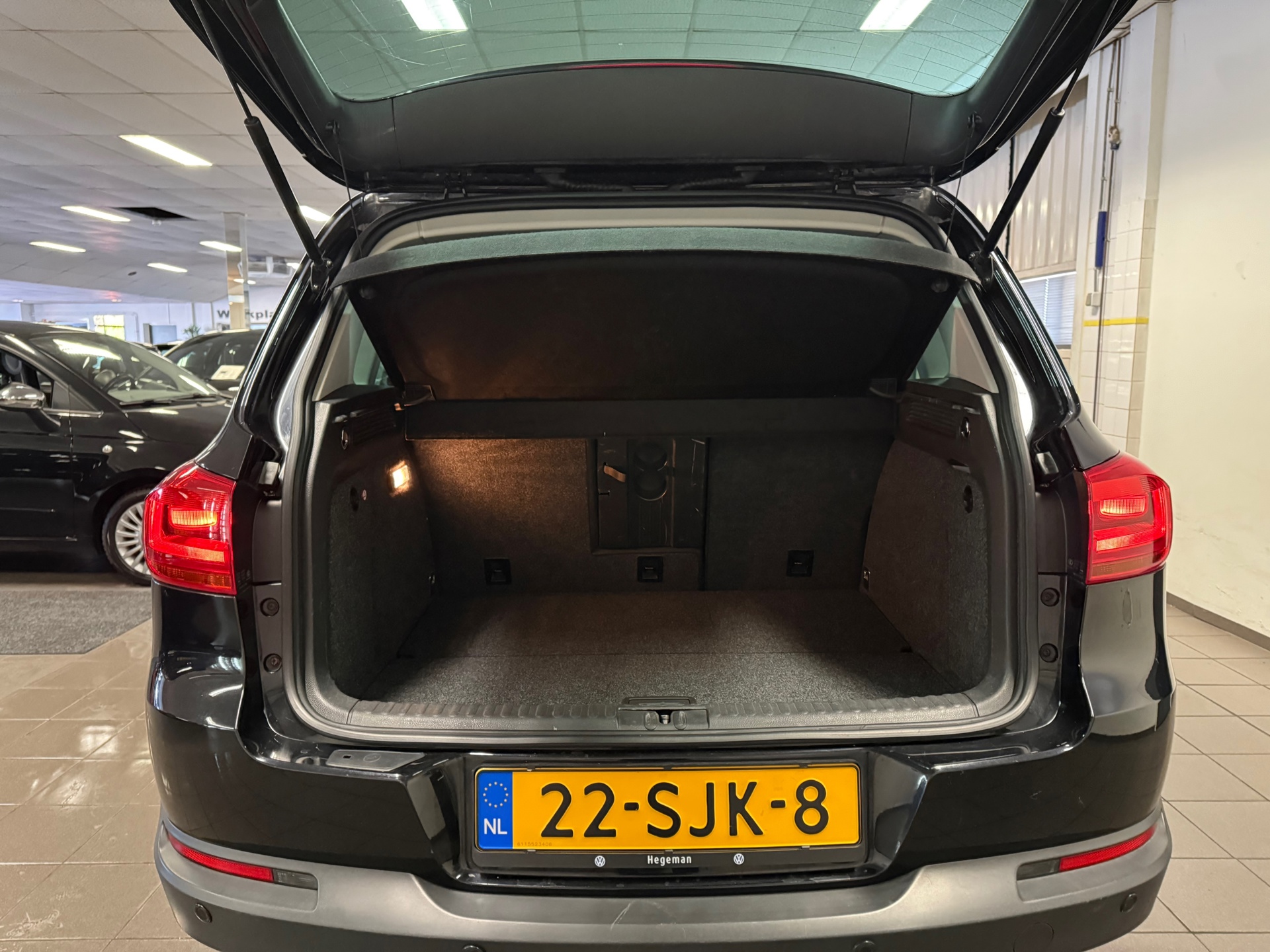 https://www.autokooy.nl//xml/images/44054557-5.JPG