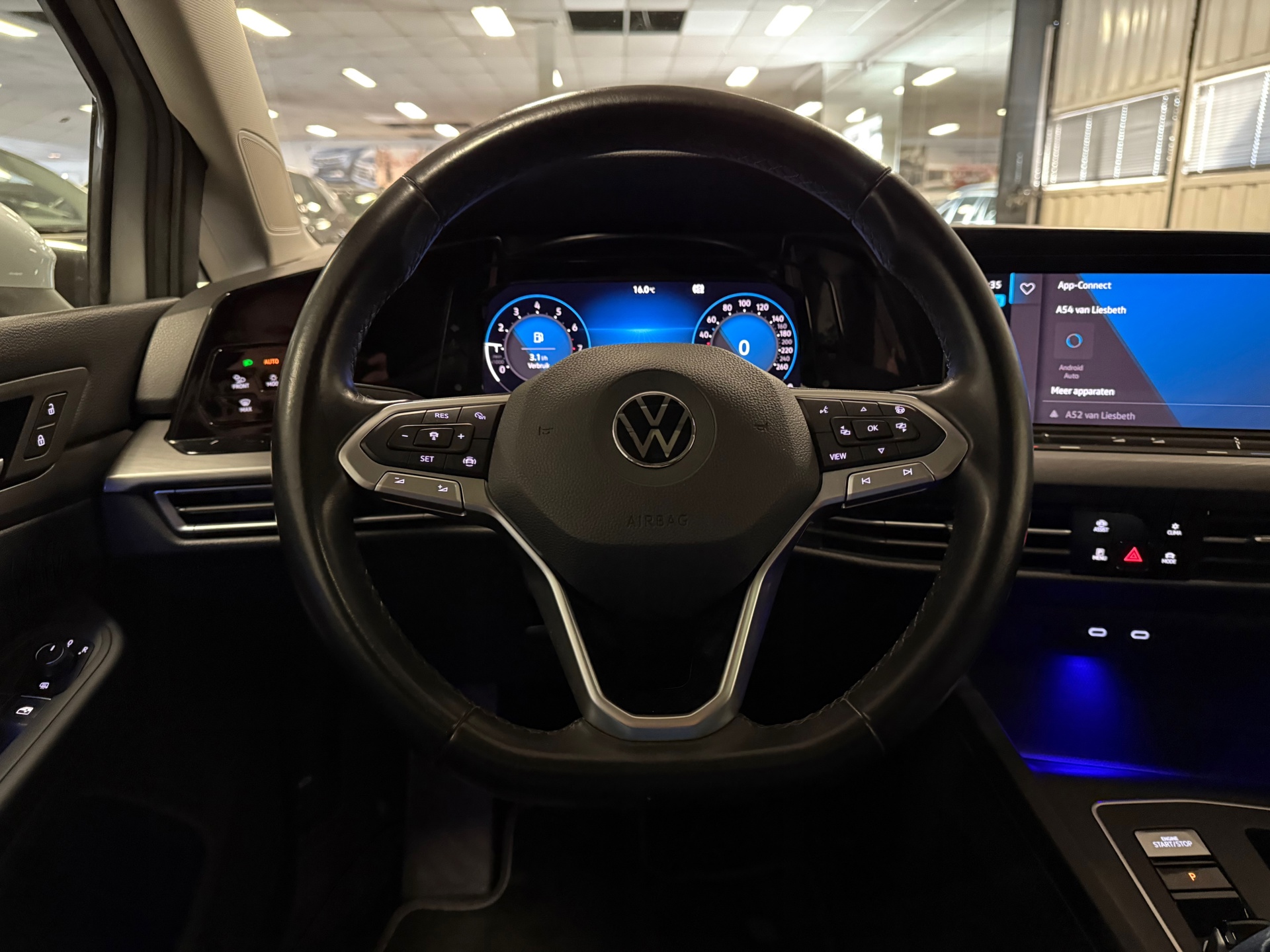https://www.autokooy.nl//xml/images/44055635-13.JPG