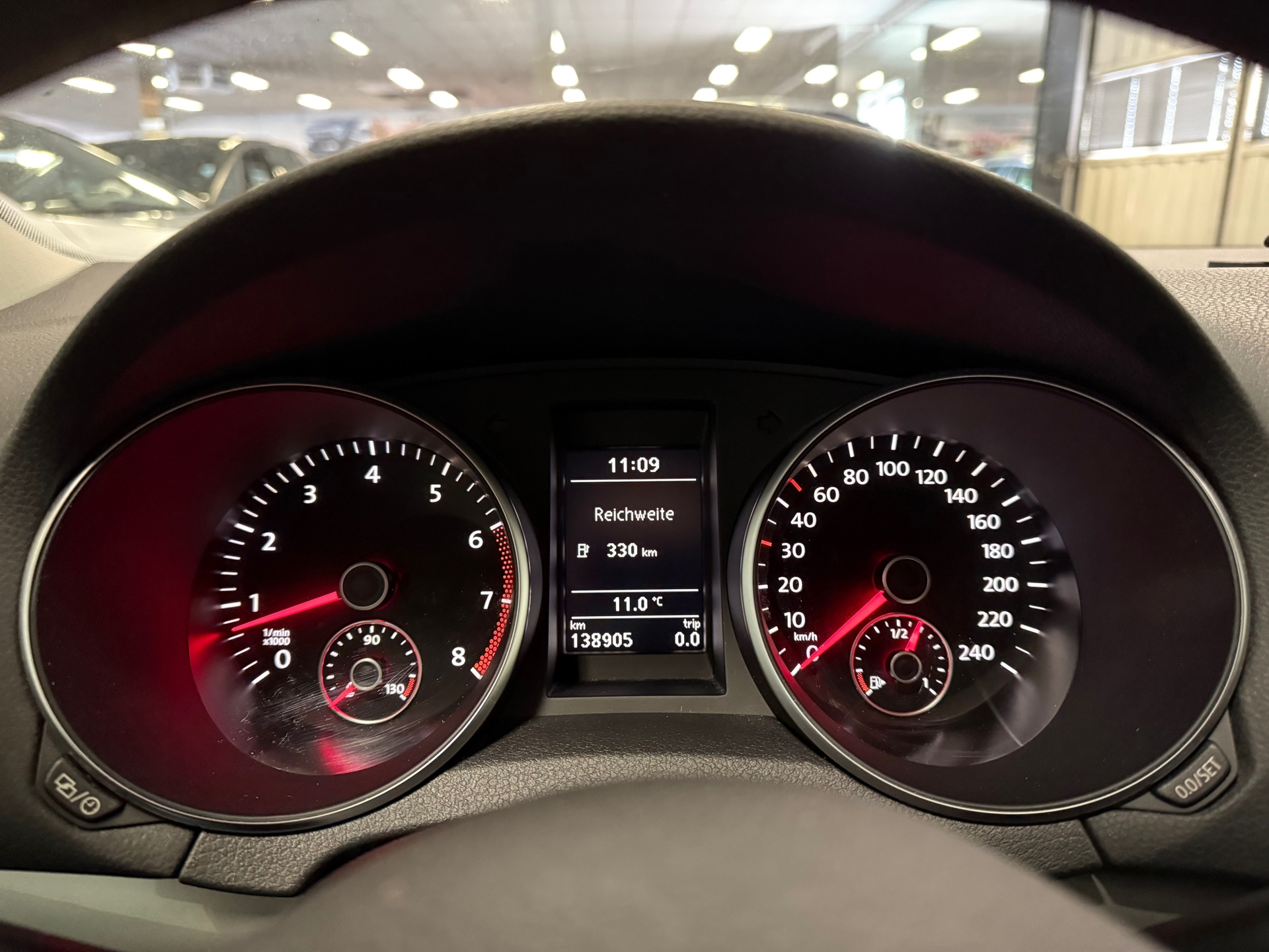 https://www.autokooy.nl//xml/images/44160897-14.JPG