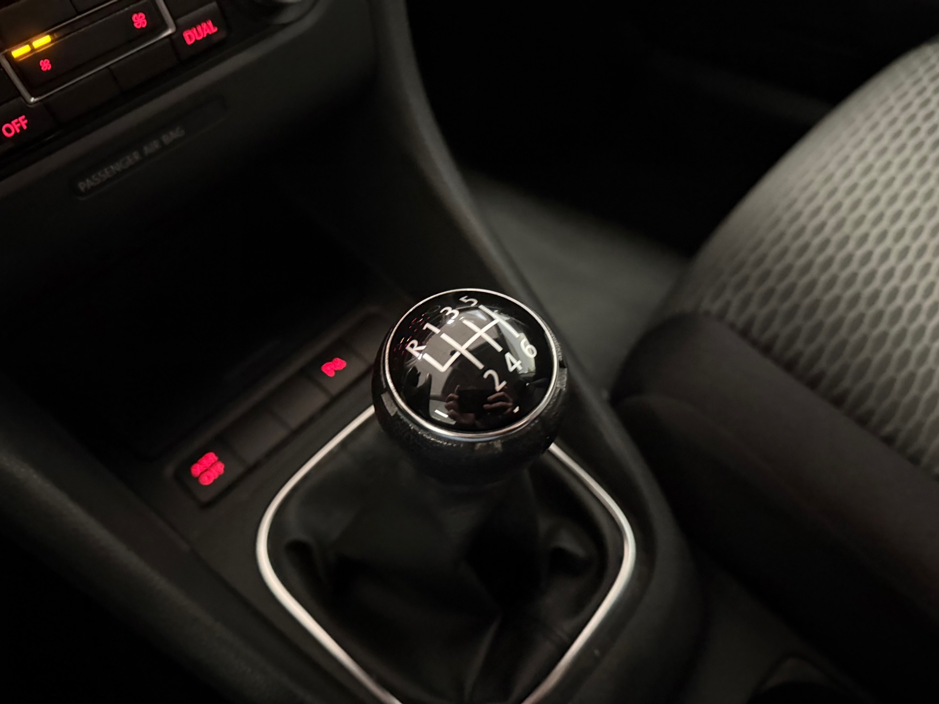 https://www.autokooy.nl//xml/images/44160897-19.JPG