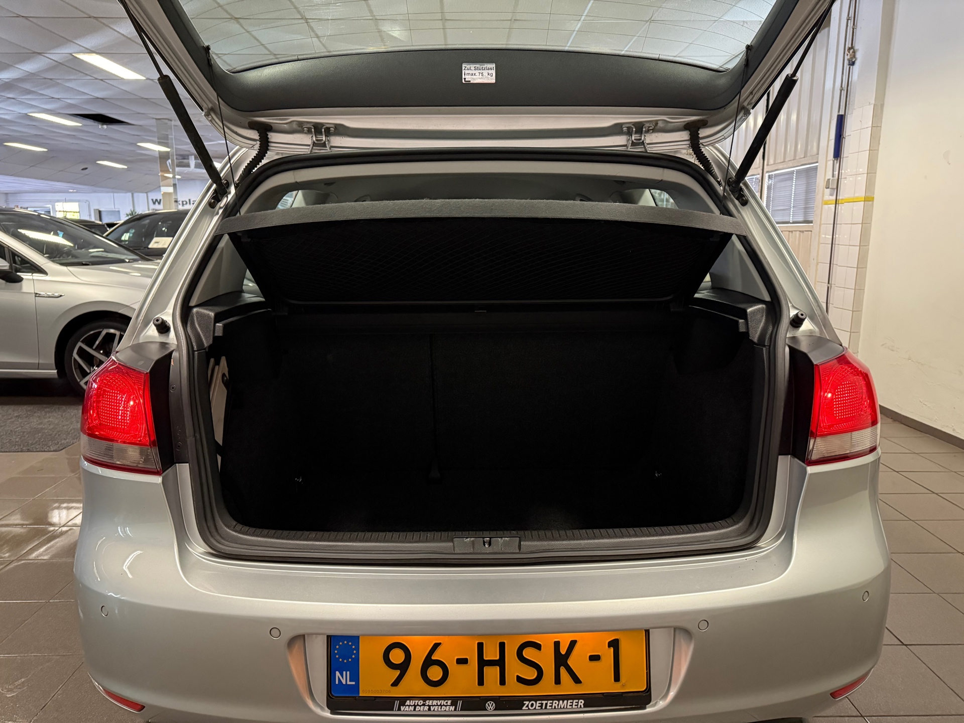 https://www.autokooy.nl//xml/images/44160897-5.JPG